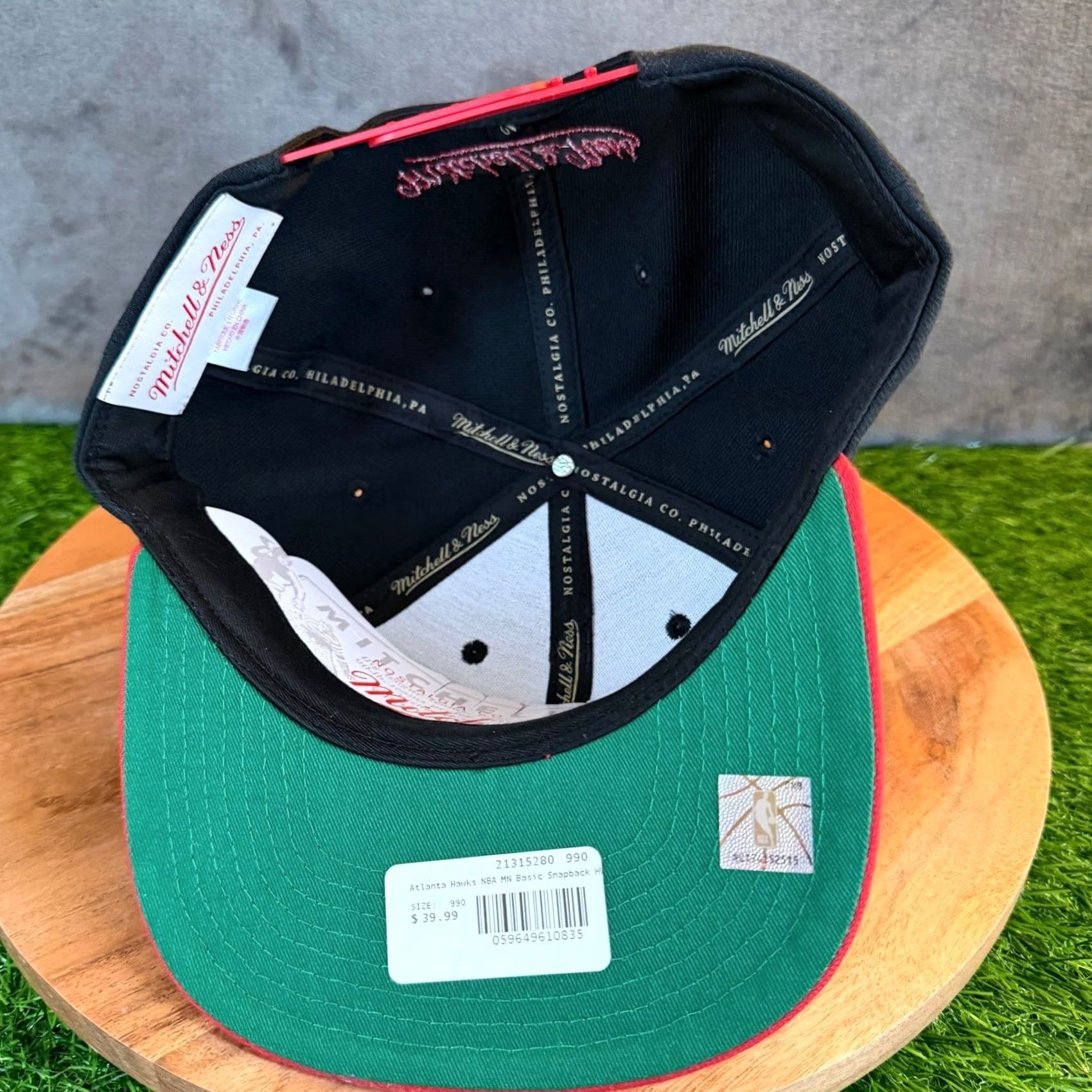 Mitchell & Ness Mitchell & Ness Atlanta Hawks Snapback Hat NWT Black Red NBA Basketball Cap Mens Adjustable One Size Hat Size ONE SIZE - 5 Thumbnail