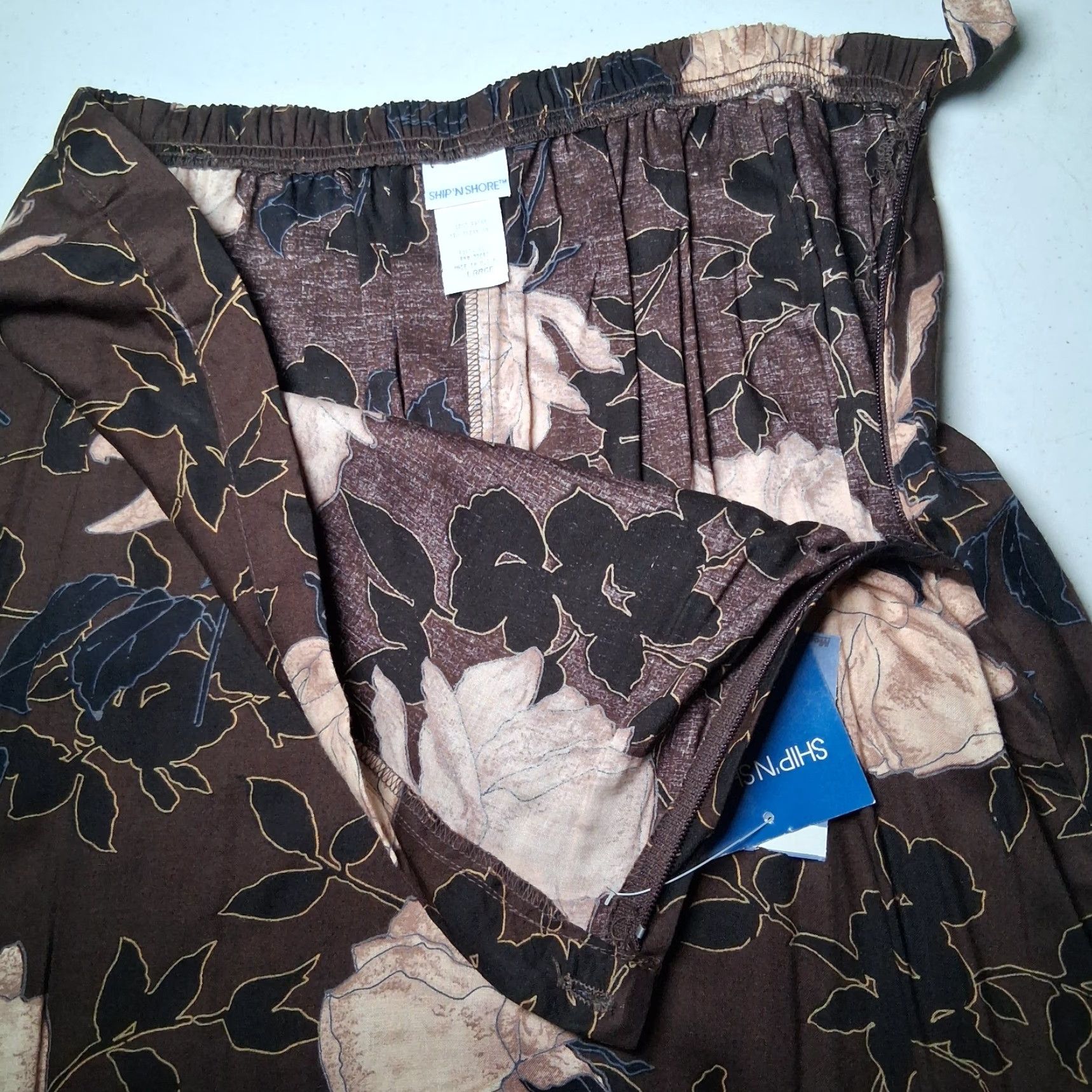 Vintage VINTAGE Skirt L Brown Floral Maxi Rayon USA Made Ship n Shore Size Large Long New Size 36" / US 14 / IT 50 - 7 Thumbnail