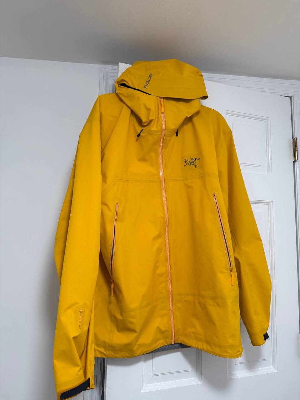 Arc'teryx Arc'teryx Mens Beta AR Jacket in Edziza yellow gore-tex XL Size US XL / EU 56 / 4 - 1 Thumbnail