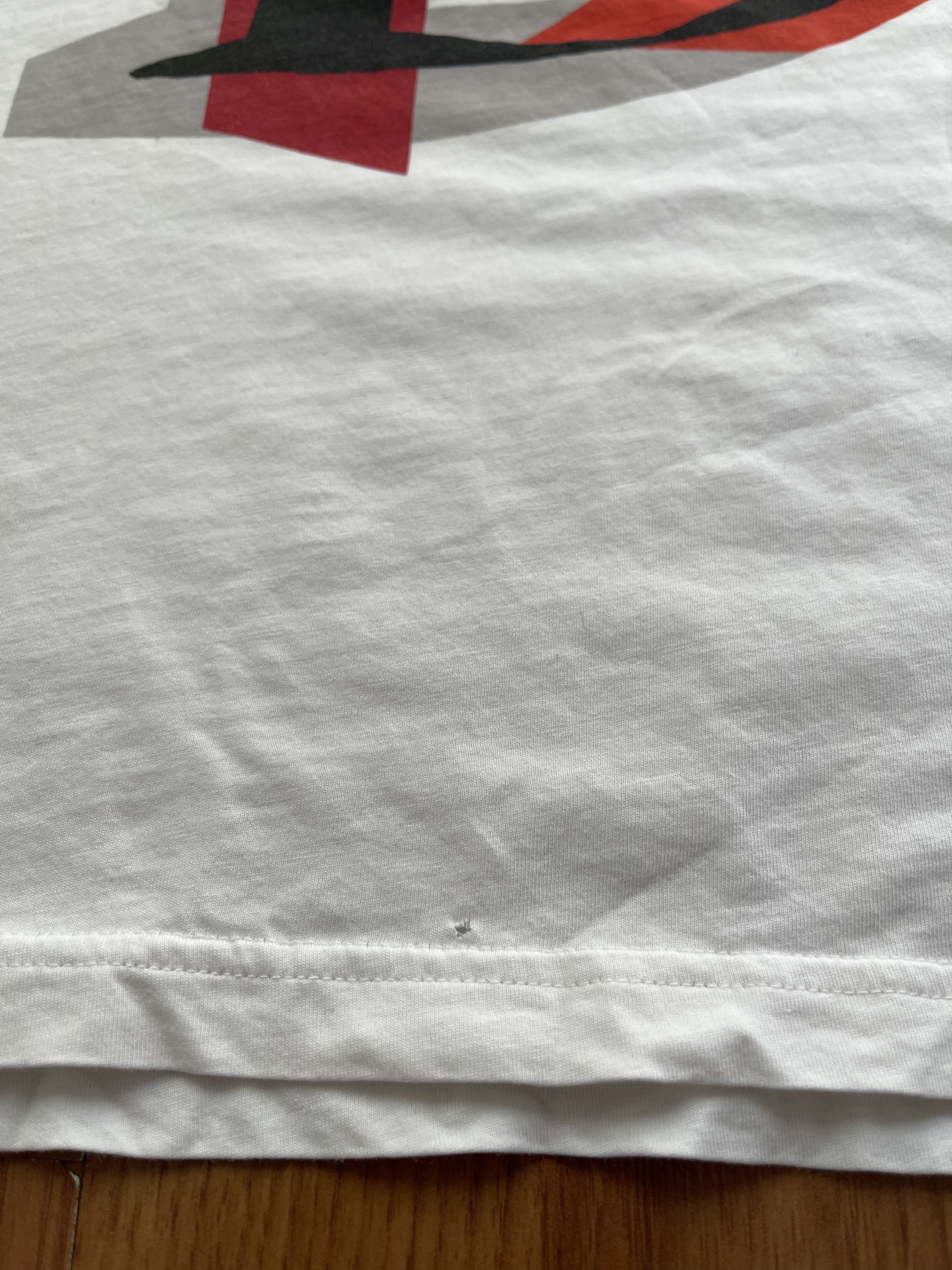 Burberry BURBERRY TSHIRT Size US L / EU 52-54 / 3 - 3 Thumbnail
