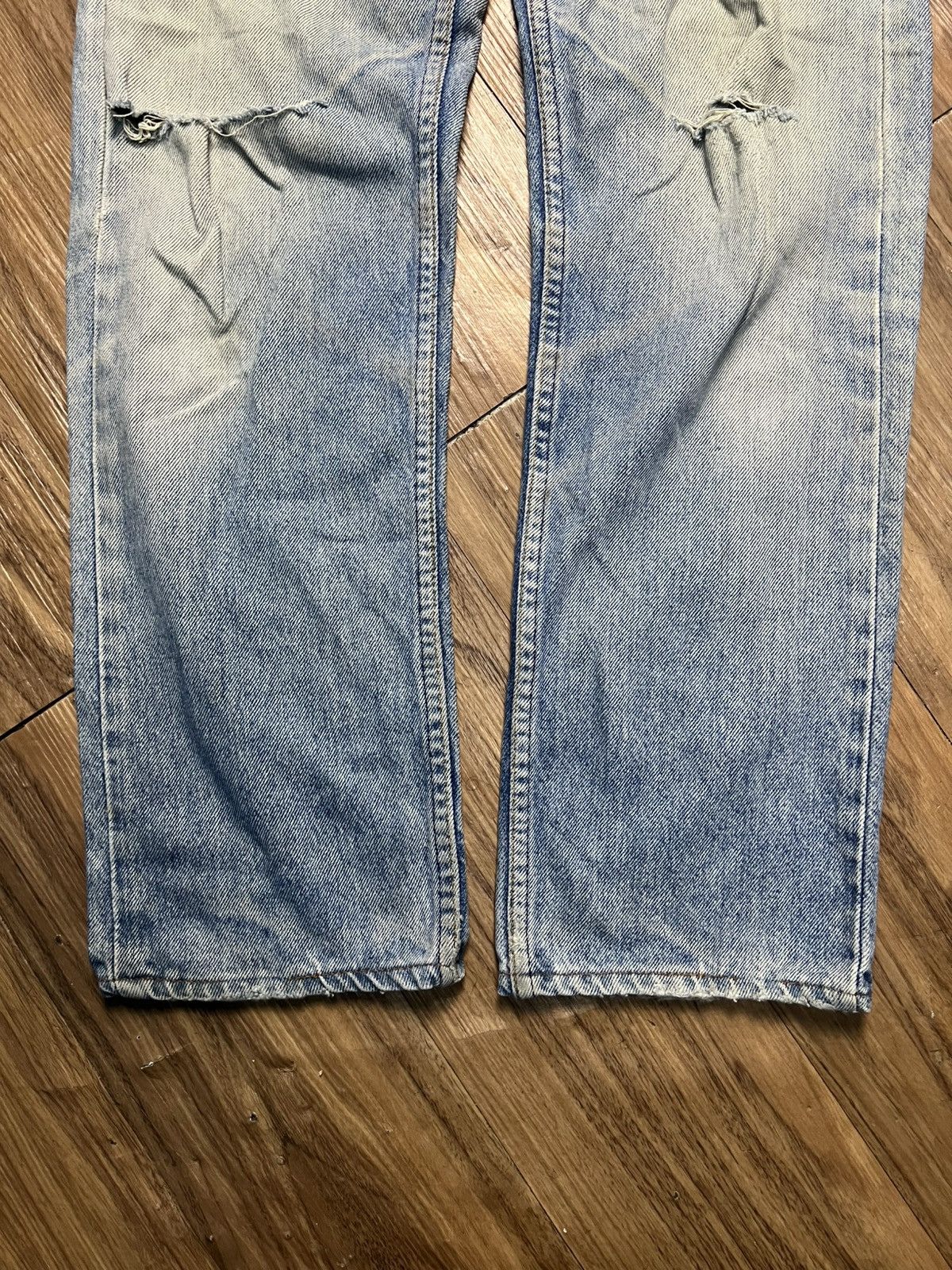 Levi's 90s Vintage Levi’s 505 Regular Fit Jeans - Made in USA (43) Size US 29 - 5 Thumbnail