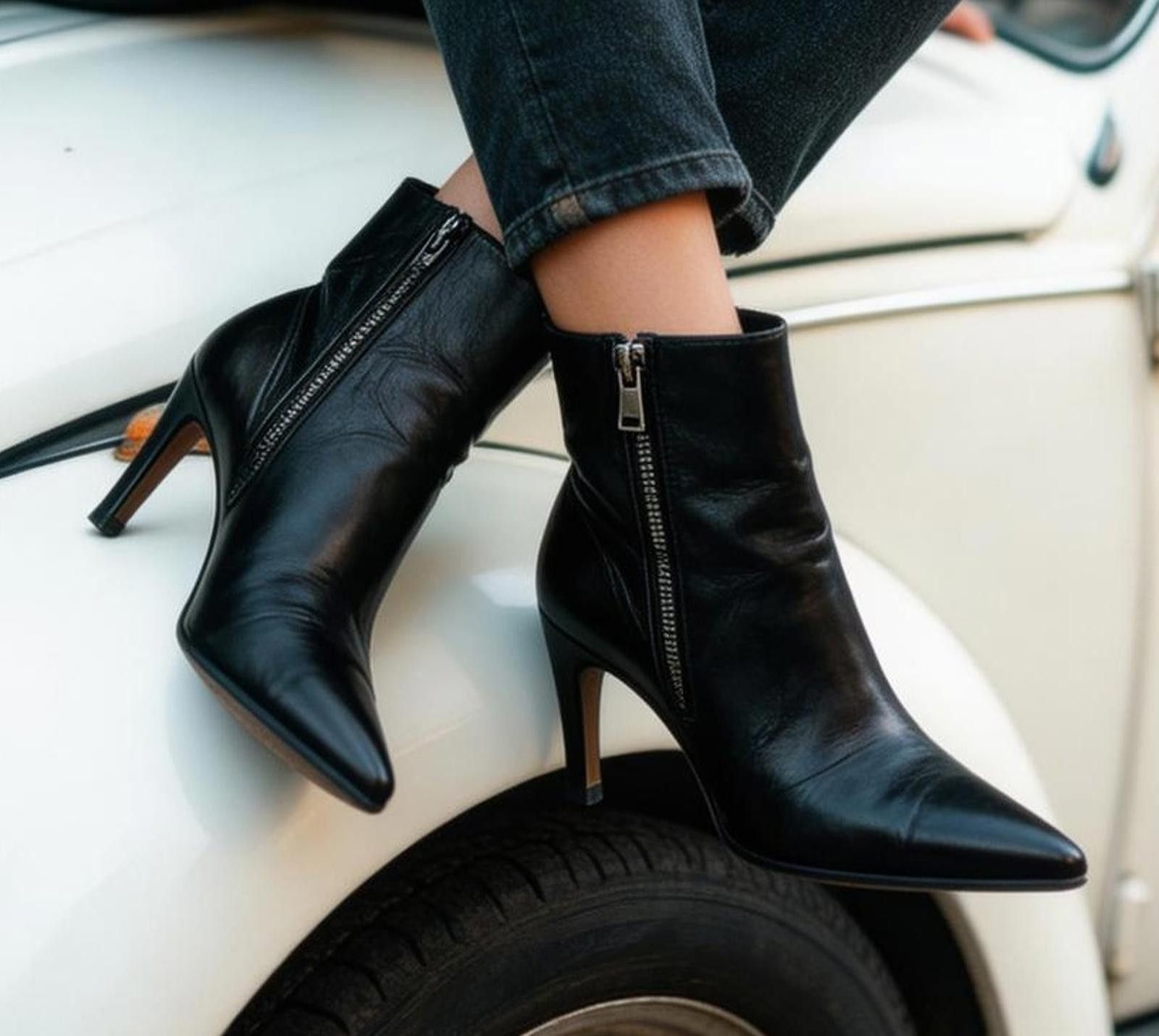 Other Vero Cuoio Women's Black Leather Pointed-Toe Ankle Boots Size US 7 / IT 37 - 1 Thumbnail