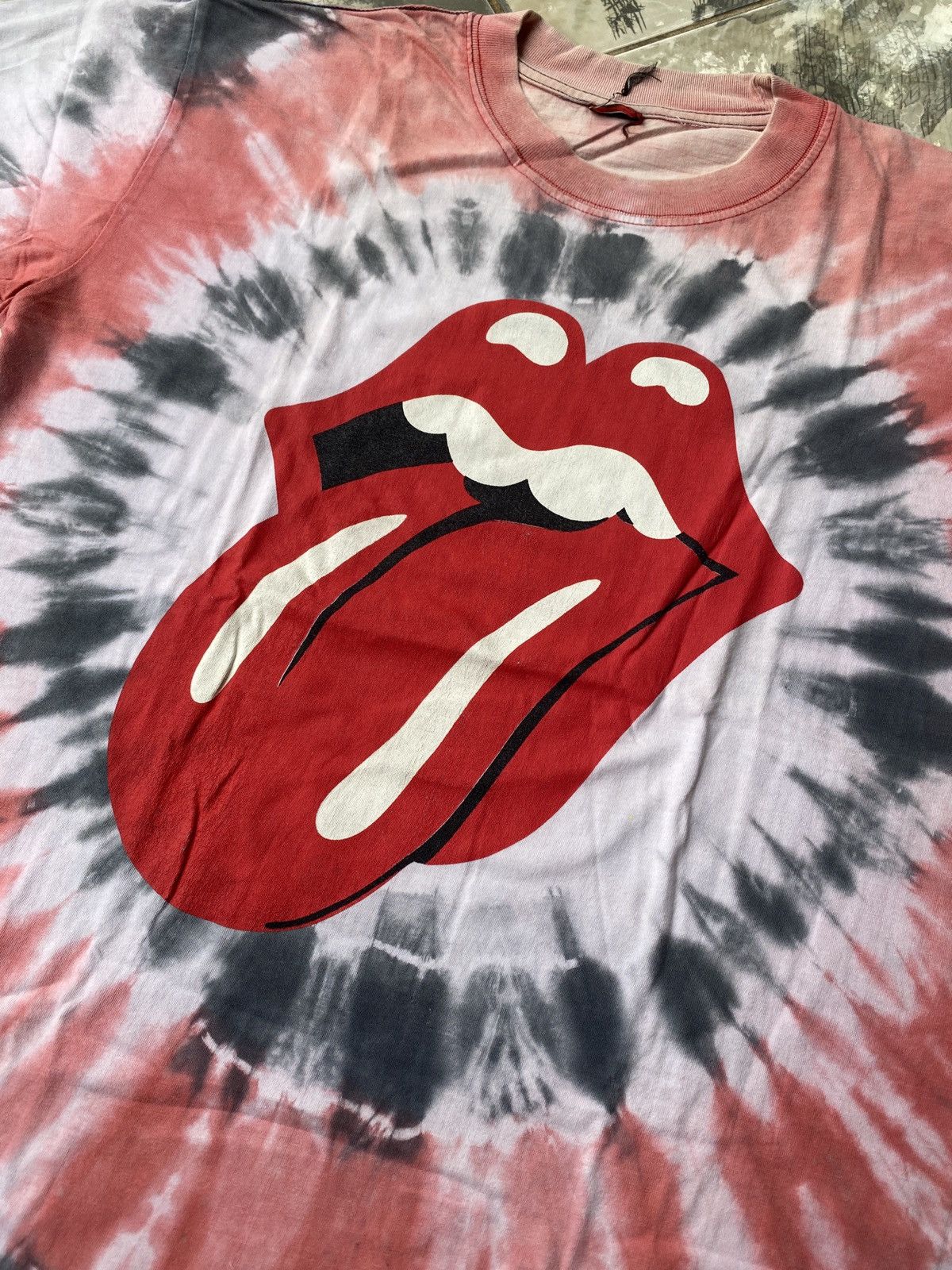 Band Tees THE ROLLING STONES “Band Logo” Tie-Dye Tee (2000s) Size US L / EU 52-54 / 3 - 2 Thumbnail