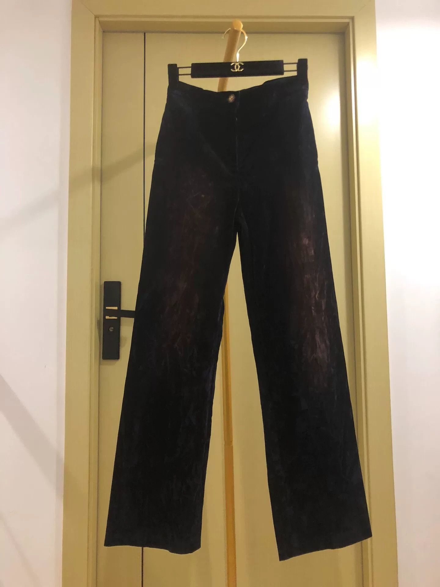 Chanel Vintage Chanel Velvet Straight-Leg Pants Size 26" / US 2 / IT 38 - 1 Thumbnail