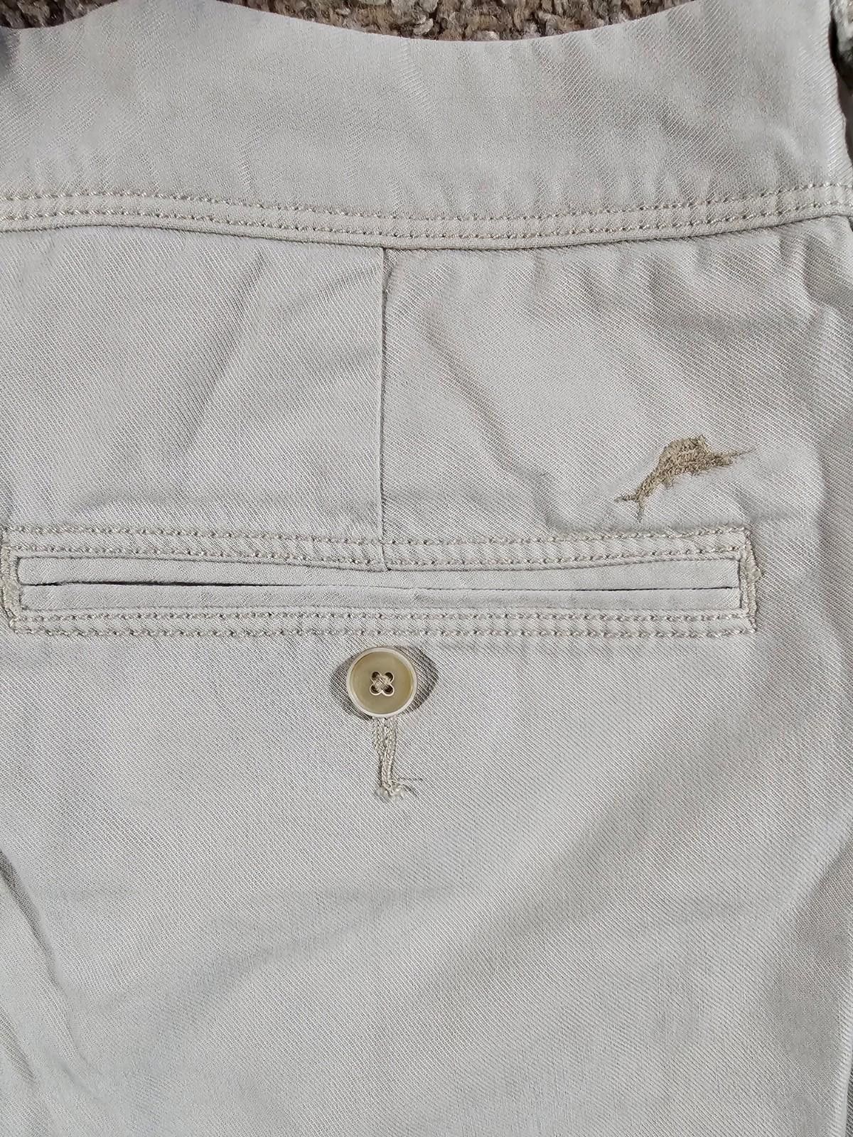 Tommy Bahama Tommy Bahama Chino Shorts Men’s 35 Ivory Beige Stained Size US 35 - 8 Thumbnail