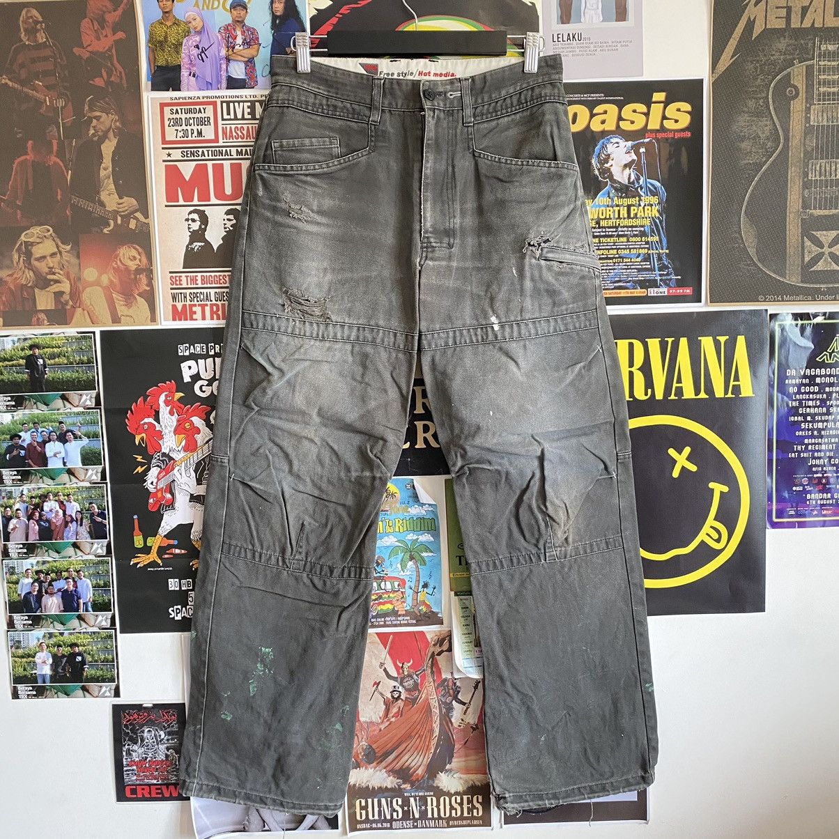 image of Archival Clothing x Ppfm Vintage Ppfm Multipocket Distressed Paint Splash Pants in Grey (Size 30)