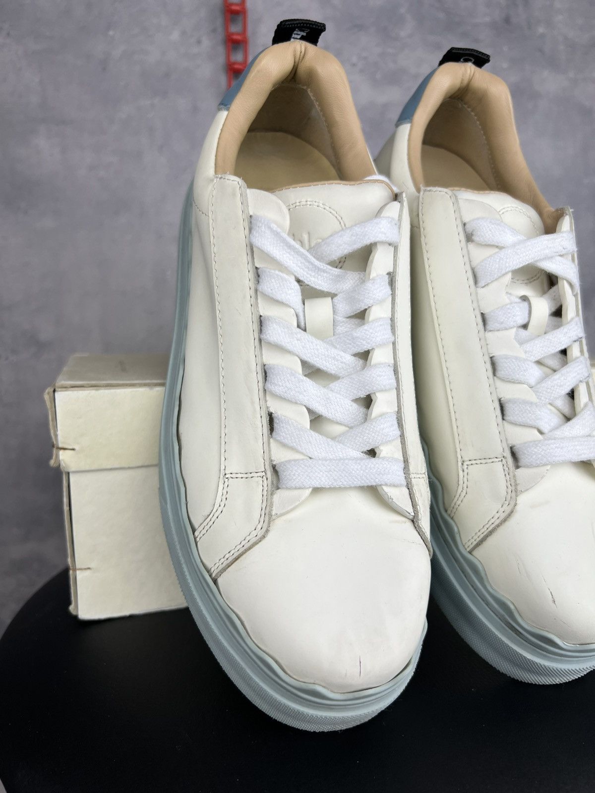 Chloe Chloe Women's White Lauren leather Low Top Sneakers Shoes 39 Size US 9 / IT 39 - 5 Thumbnail