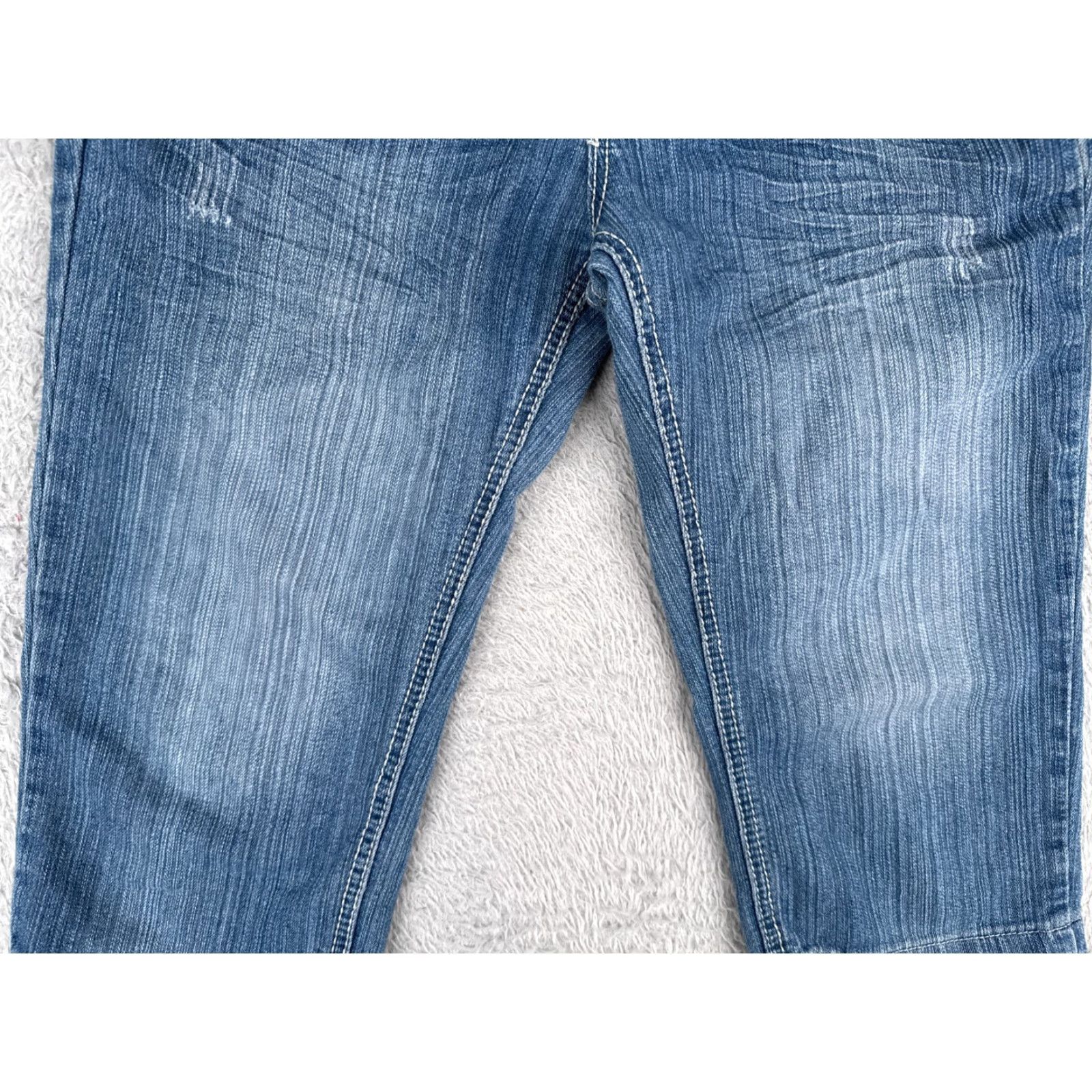 Vintage B.B Jeans Juniors 9 Blue Denim Capri Pants Low Rise Embroidered Zipper 30x16 Womens Size 30" / US 8 / IT 44 - 3 Thumbnail