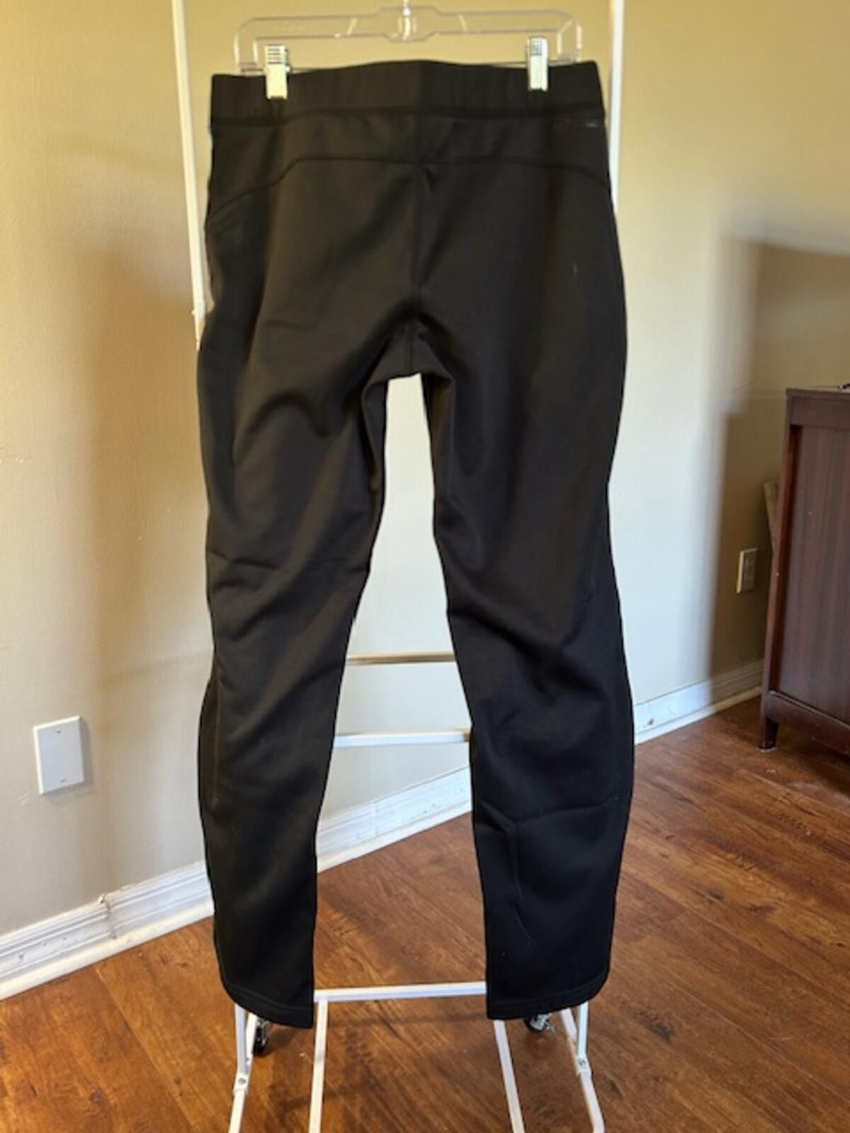 New Balance New Balance Black and Blue Athletic Pants Size Large Size US 34 / EU 50 - 2 Thumbnail