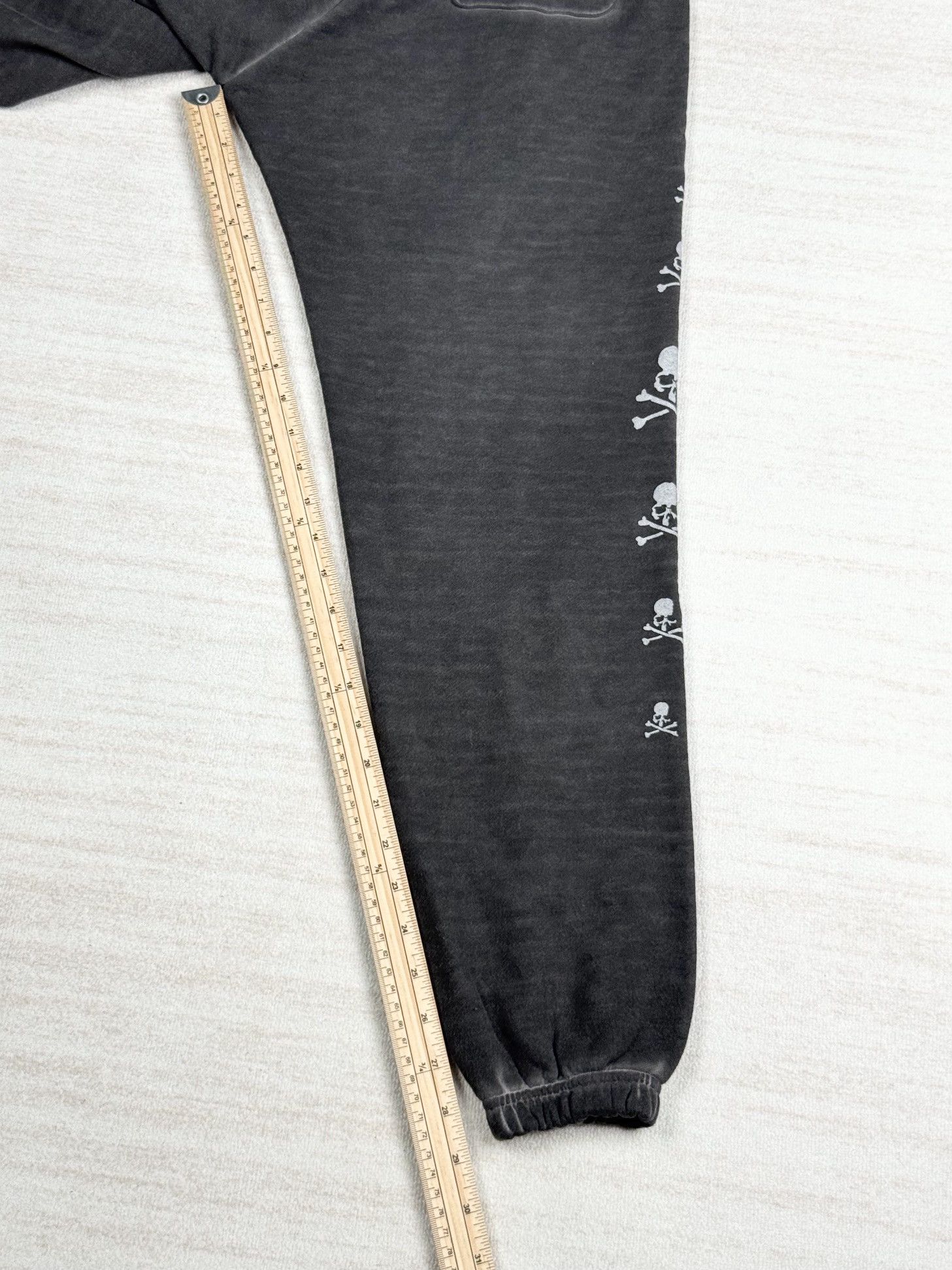 John Elliott × Mastermind Japan john elliott x MMJ sweatpants Size US 30 / EU 46 - 14 Thumbnail