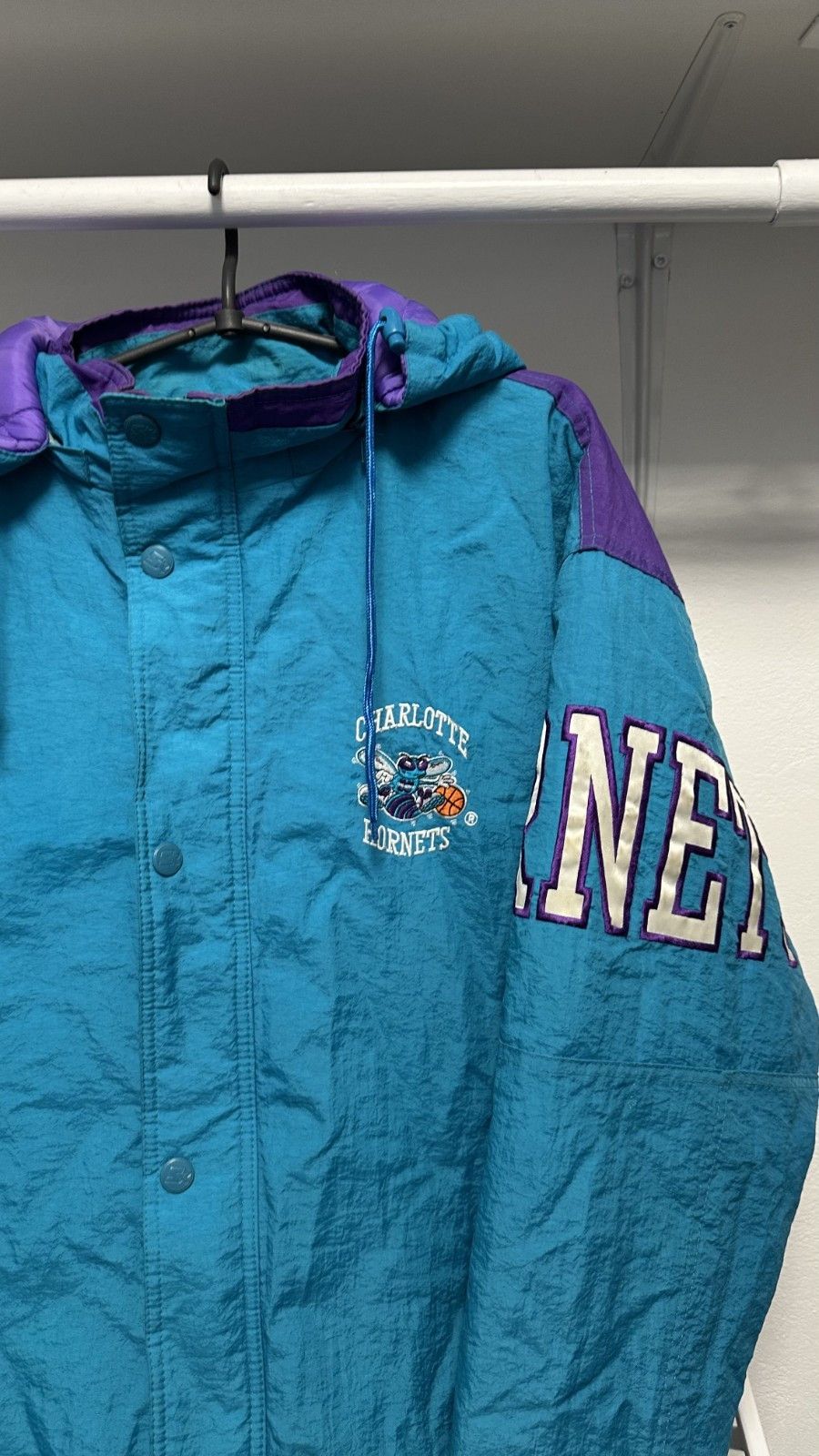 Starter Vintage Charlotte Hornets Starter Full Zip Two Tone Jacket Size US XL / EU 56 / 4 - 6 Thumbnail