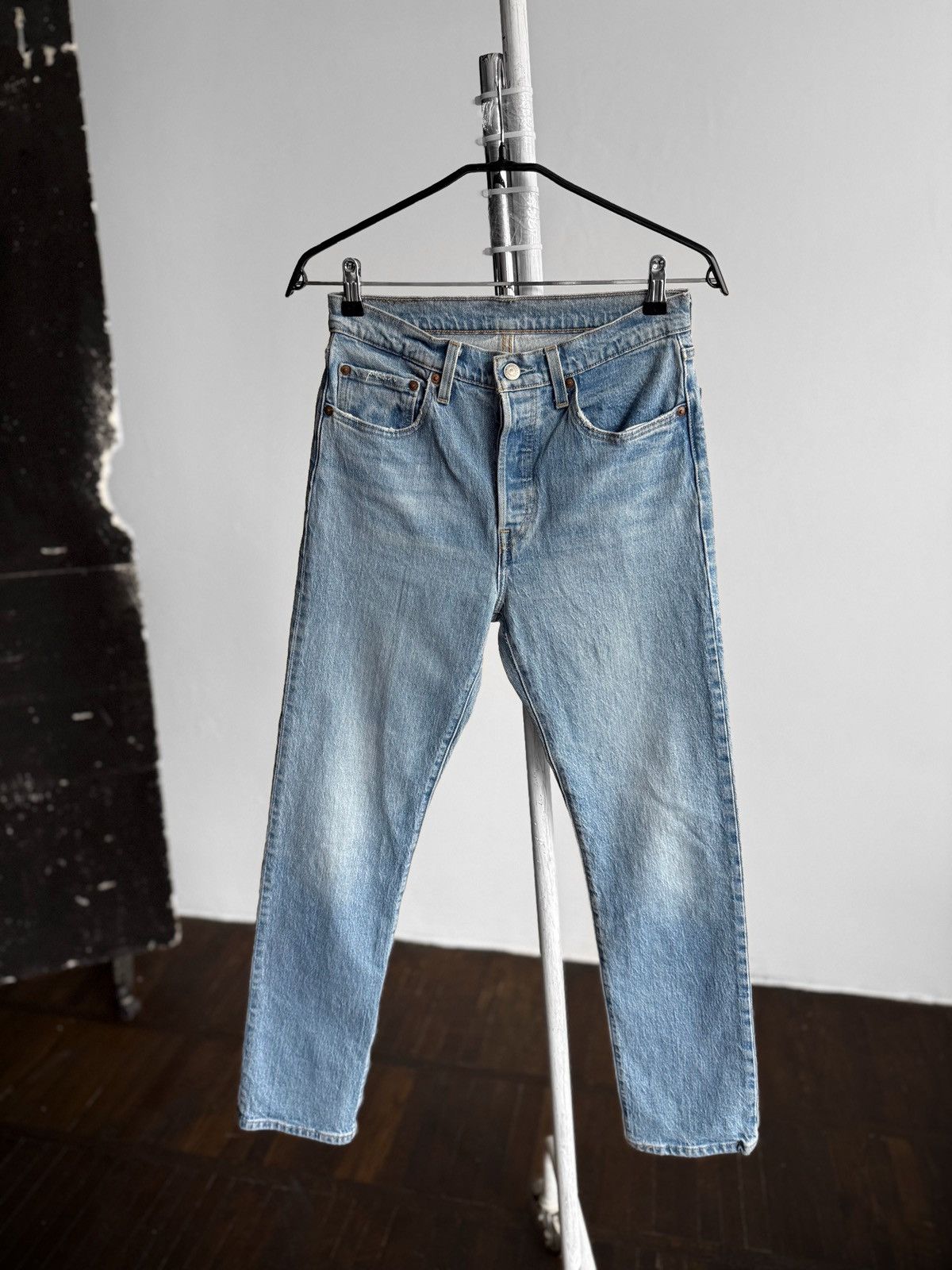 Levi's Levis 501 Womens Light High Waist Straight Leg Mom Jeans Size 28" / US 6 / IT 42 - 1 Thumbnail