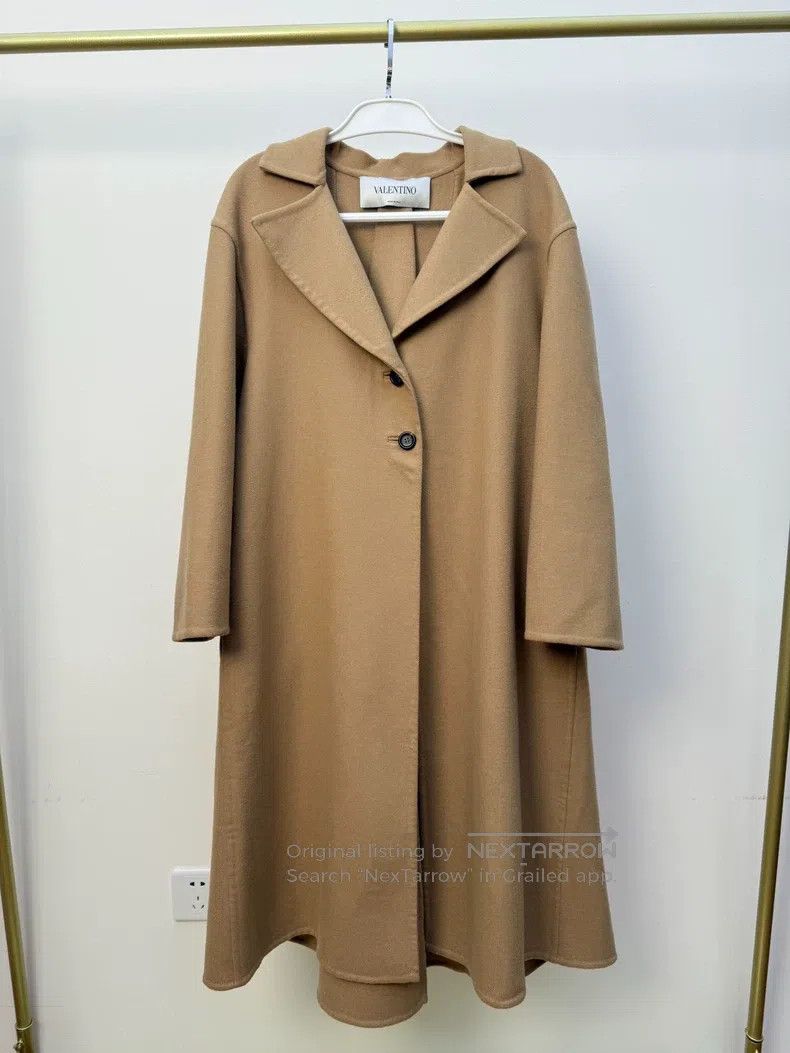 Valentino Valentino Camel wool coat with lapels Size XS / US 0-2 / IT 36-38 - 1 Thumbnail