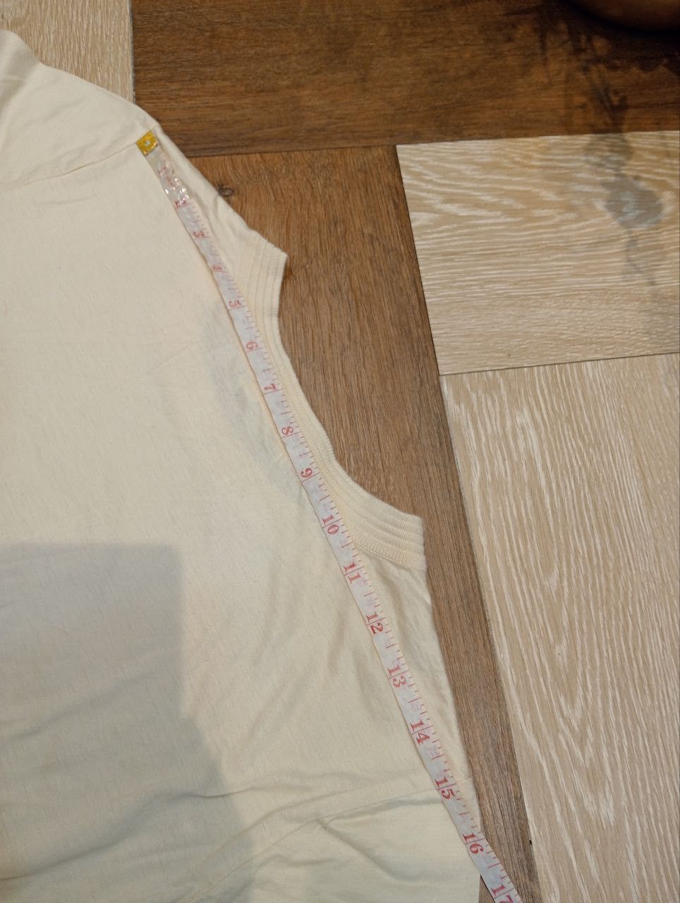 Christian Dior Monsieur CHRISTIAN DIOR CROPPED TOPS - SIZE M CREAM Size M / US 6-8 / IT 42-44 - 13 Thumbnail