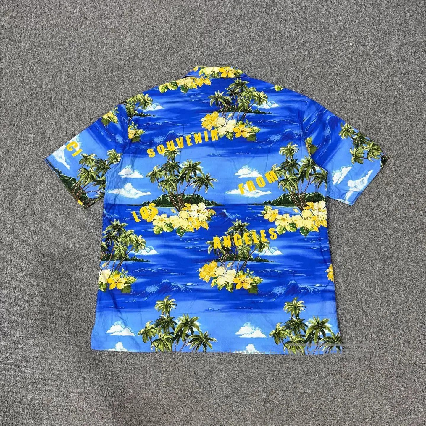 Gucci Blue Tropical Print Short Sleeve Button. Size US L / EU 52-54 / 3 - 2 Thumbnail