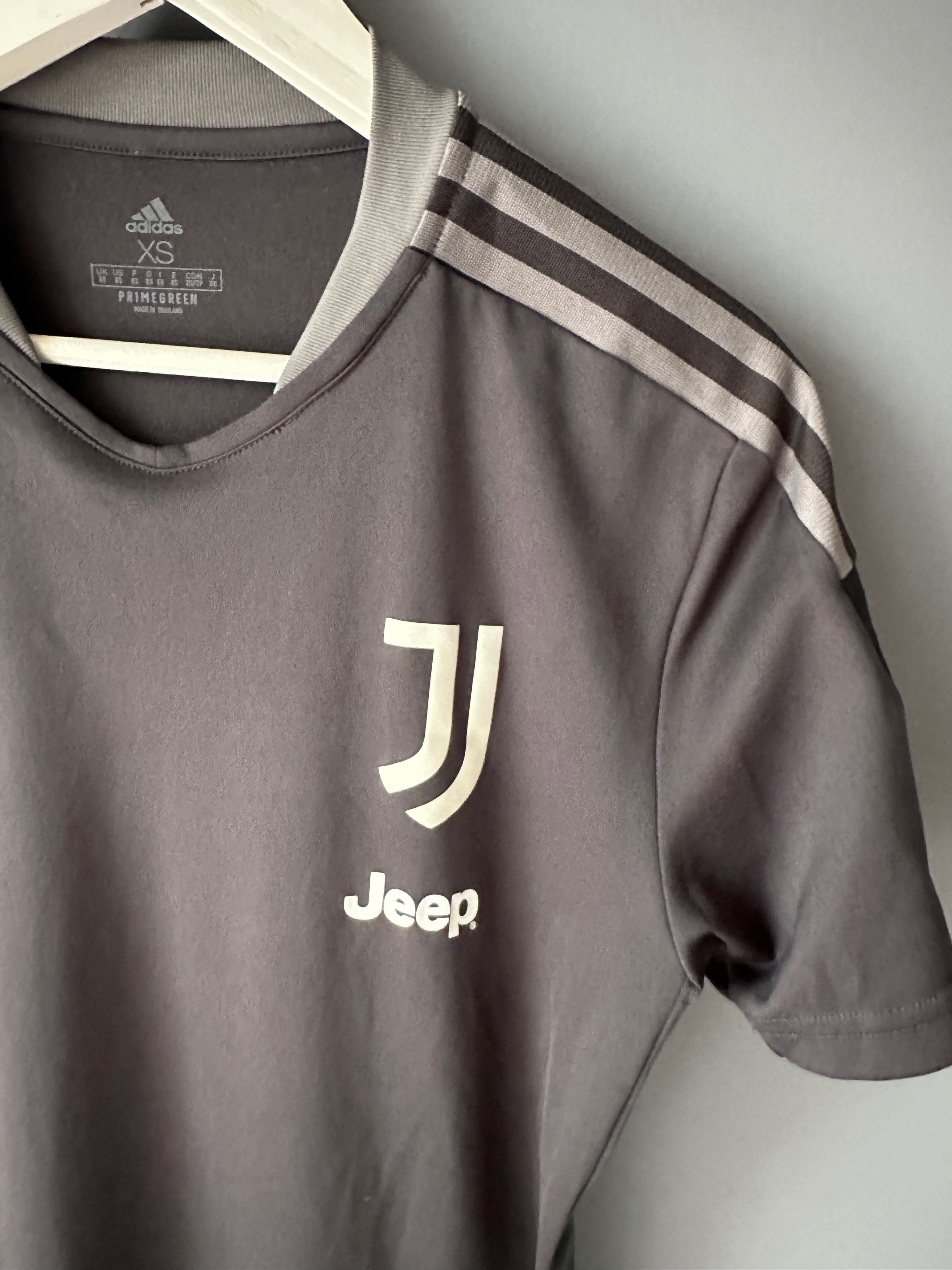 Adidas 2021 Adidas Juventus Training Jersey Gray XS soccer football Size US XS / EU 42 / 0 - 4 Thumbnail