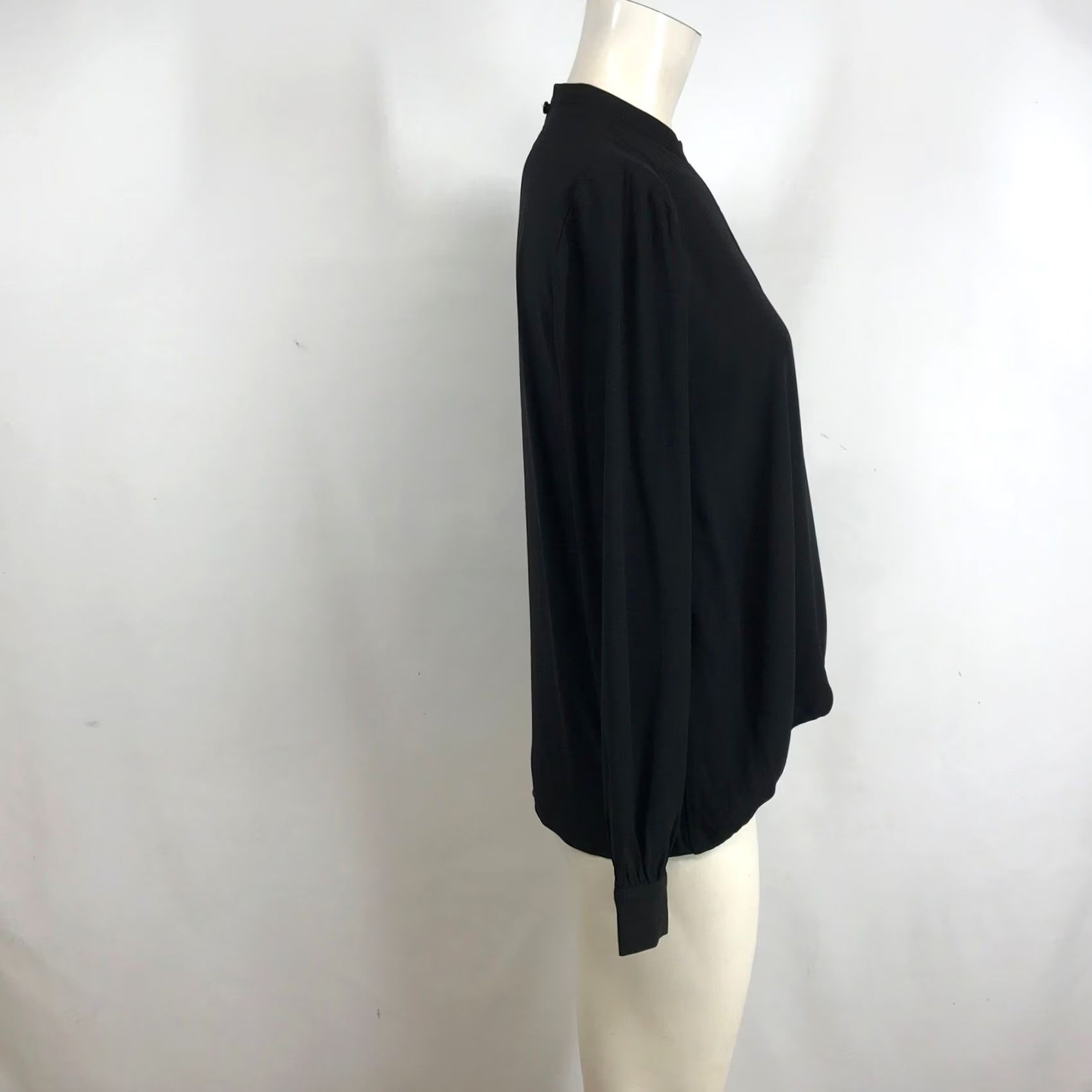 Eileen Fisher Eileen Fisher Blouse XS XXS Black Silk Mock Neck Keyhole Wrap Front Button Back Closure long sleeve Women's 2XS 100% Silk Size XXS / US 00 / IT 34 - 4 Thumbnail