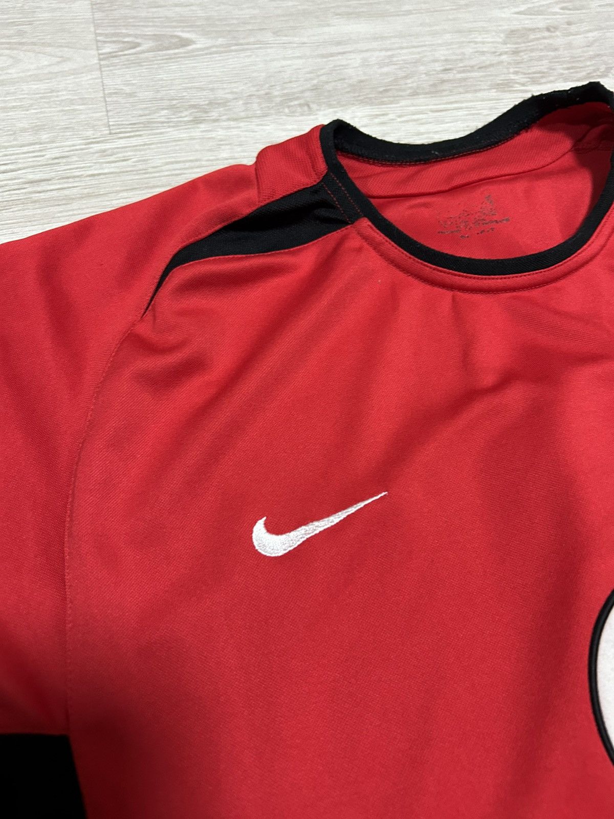 Nike MANCHESTER UNITED 2002/2004 NIKE SOCCER JERSEY #7 BECKHAM Size US S / EU 44-46 / 1 - 12 Thumbnail