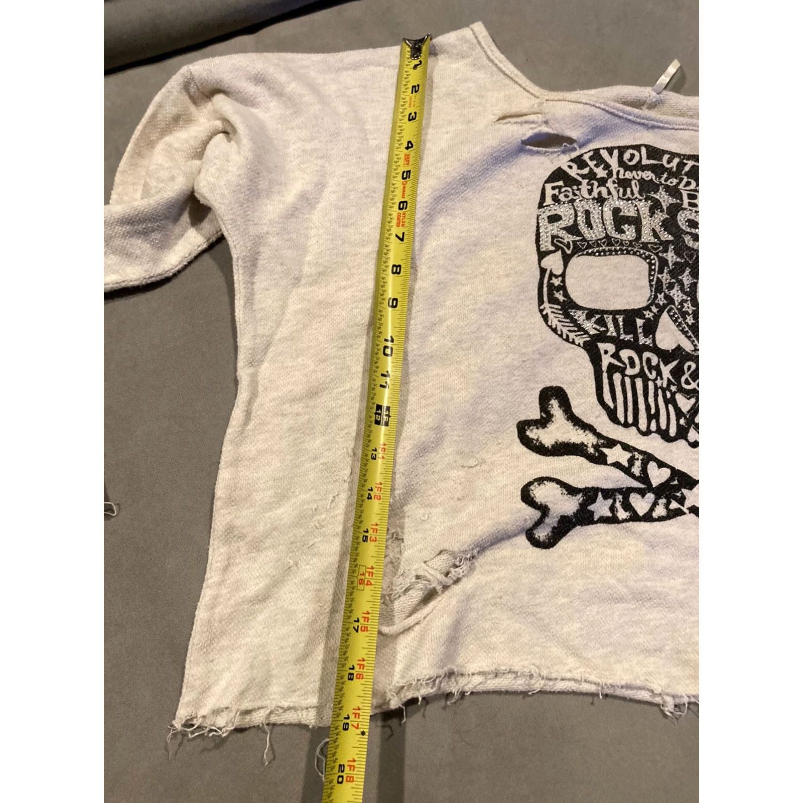 Vintage VINTAGE Rock Star Skull $ Crossbones Sweatshirt Gray Mens Size ONE SIZE - 5 Thumbnail