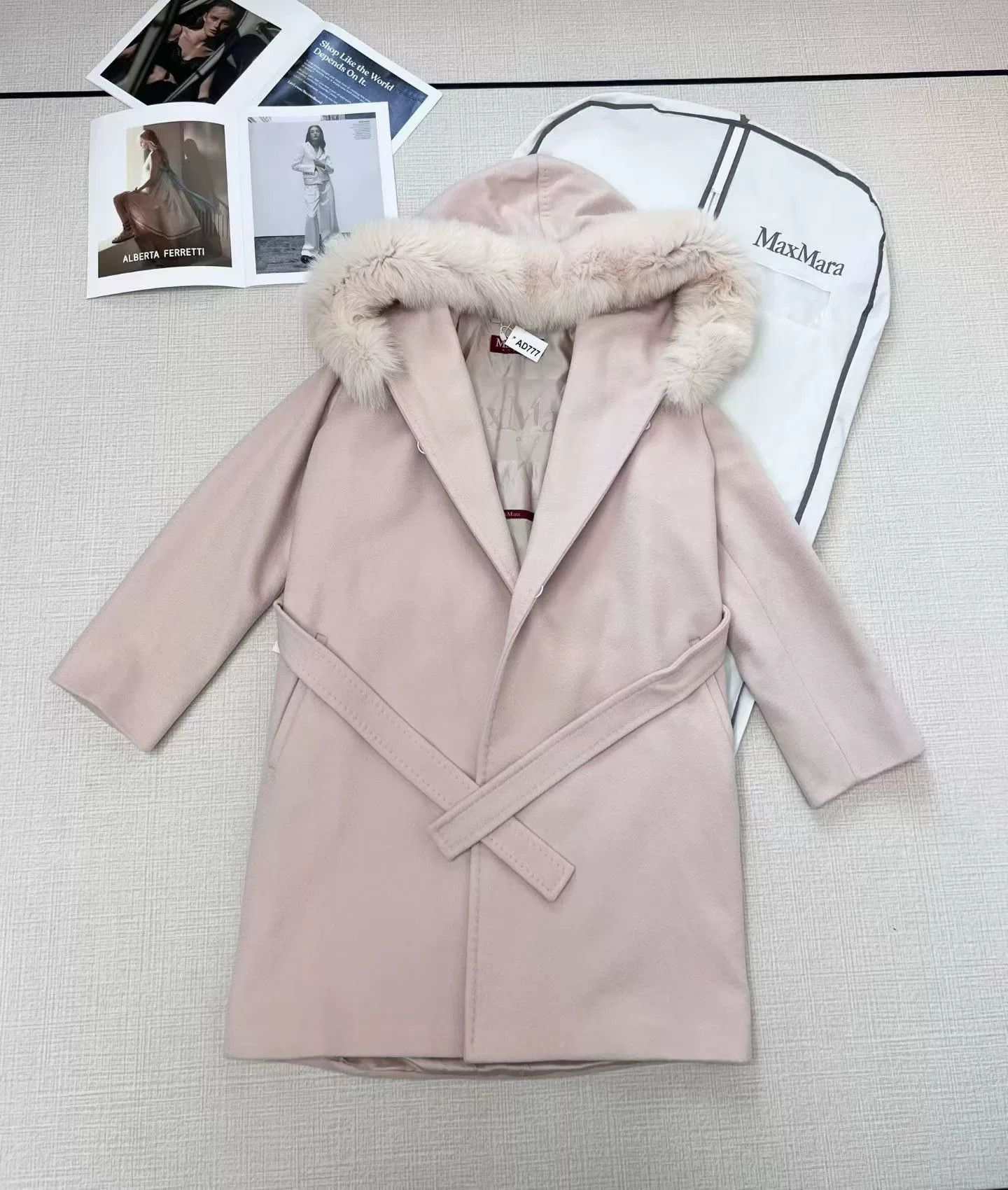 Max Mara Maxmara Furry Hood Belted Coat Size US XS / EU 42 / 0 - 1 Thumbnail