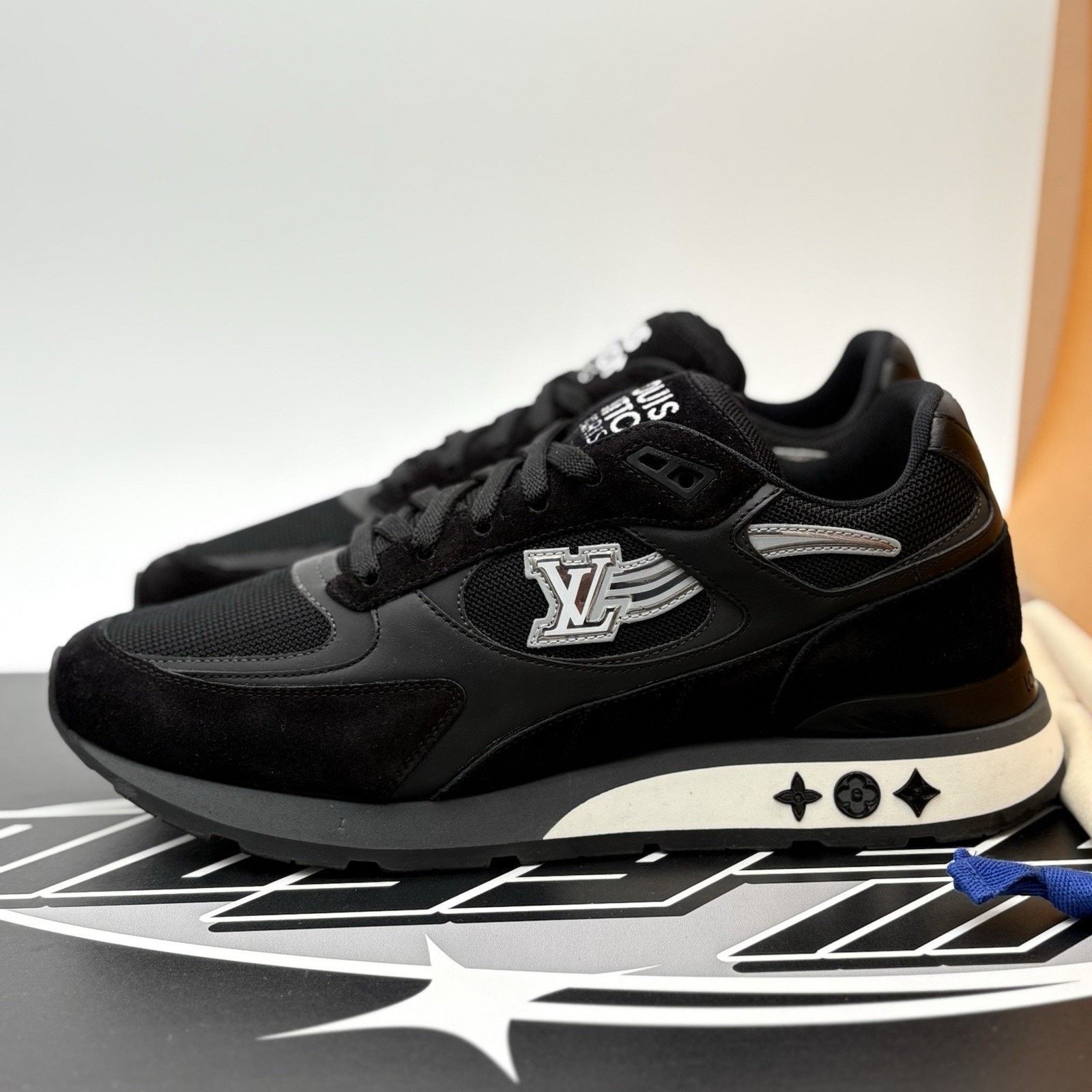 Louis Vuitton Louis Vuitton Run Away Low ' Black ' | EXCELLENT CONDITION! Size US 9.5 / EU 42-43 - 1 Thumbnail