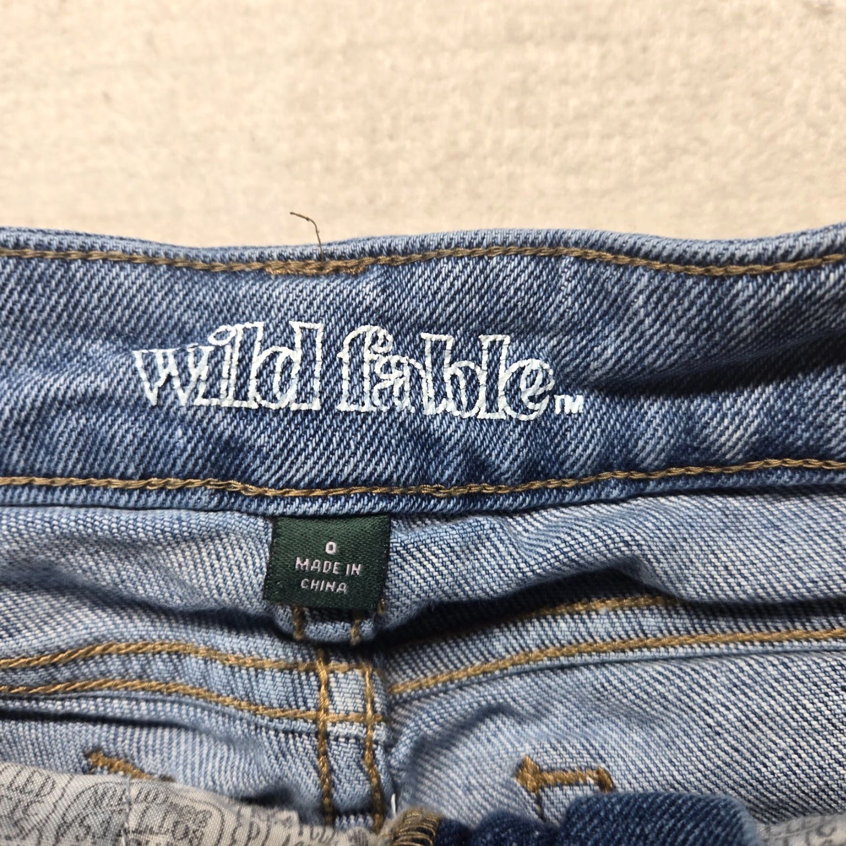 Vintage Wild Fable Jeans Women Dress? No, it's Wild Fable Blue Jeans Pink Stripes Destroyed Denim Pants Adult Women's Size 0 Size 25" / US 0 / IT 36 - 4 Thumbnail