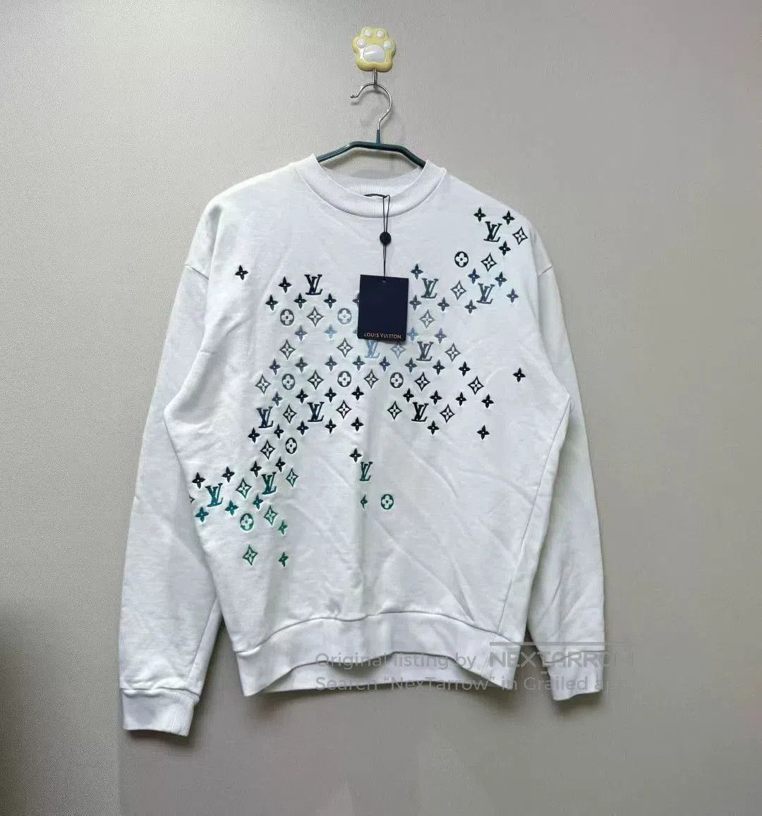Louis Vuitton louis vuitton white gradient logo sweatshirt. Size US S / EU 44-46 / 1 - 1 Thumbnail