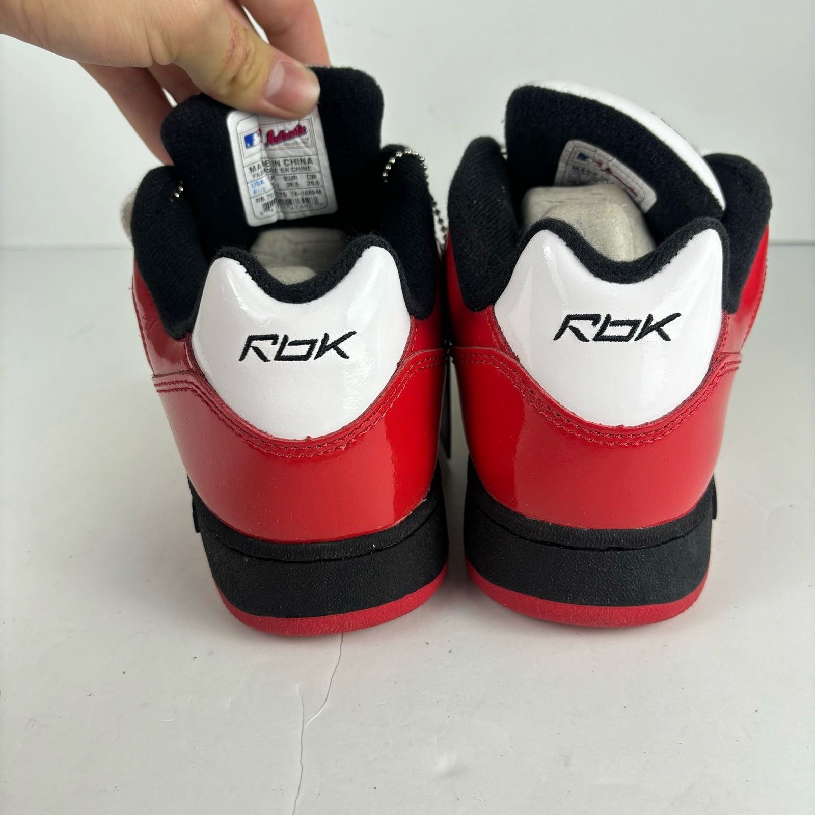 Reebok Reebok MLB Clubhouse Exclusive mens size 6.5/ womens size 8 Size US 8 / IT 38 - 5 Thumbnail