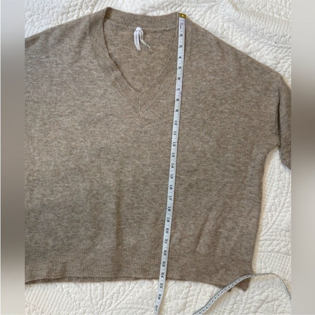 Debut Dreamers by Debut Beige Fuzzy V-Neck Sweater Medium Size M / US 6-8 / IT 42-44 - 10 Thumbnail