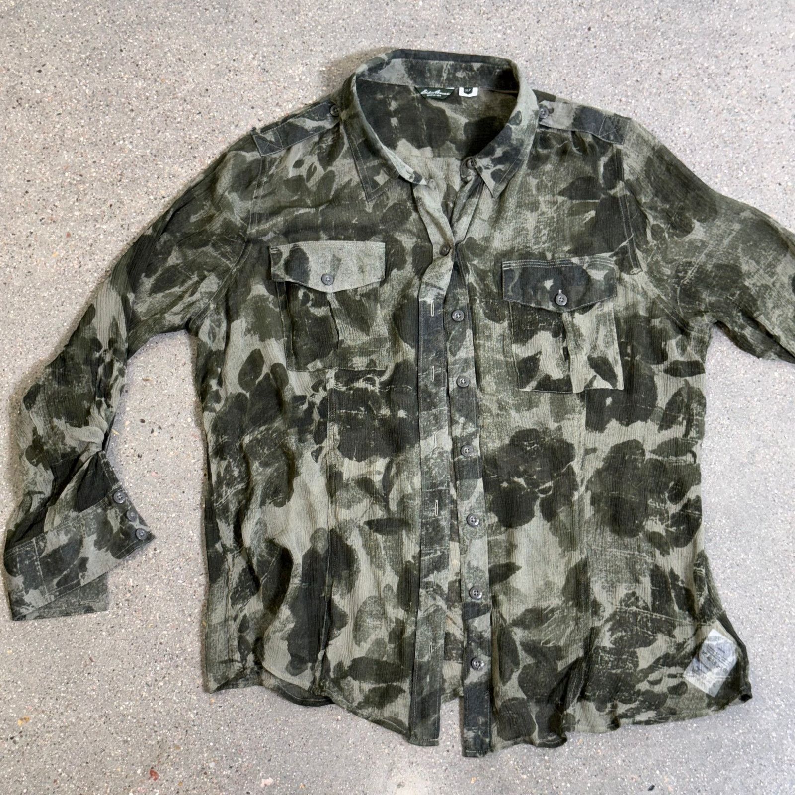 Eddie Bauer Vtg Eddie Bauer Women’s XLP Silk Blouse Camo 100% Silk Rare Size ONE SIZE - 1 Thumbnail
