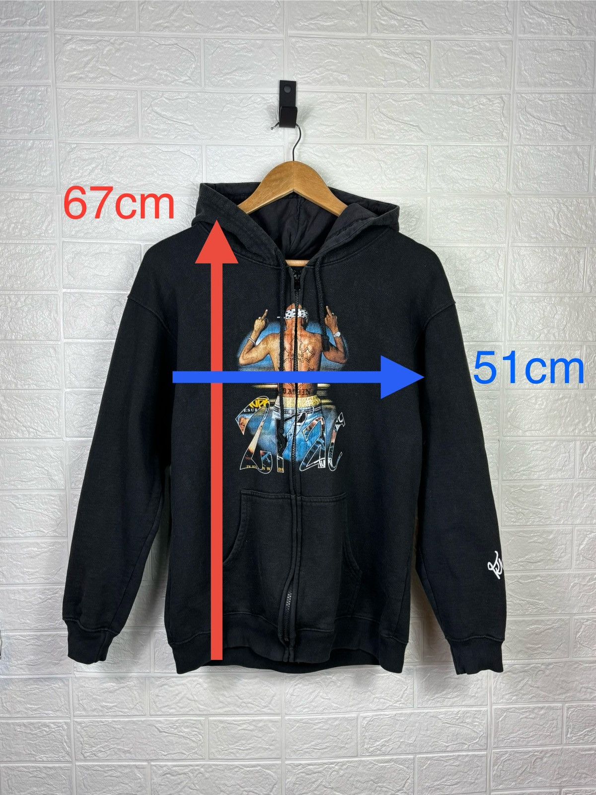 Vintage Vintage Hoodie Tupac 2Pac Size S-M Size US M / EU 48-50 / 2 - 2 Thumbnail