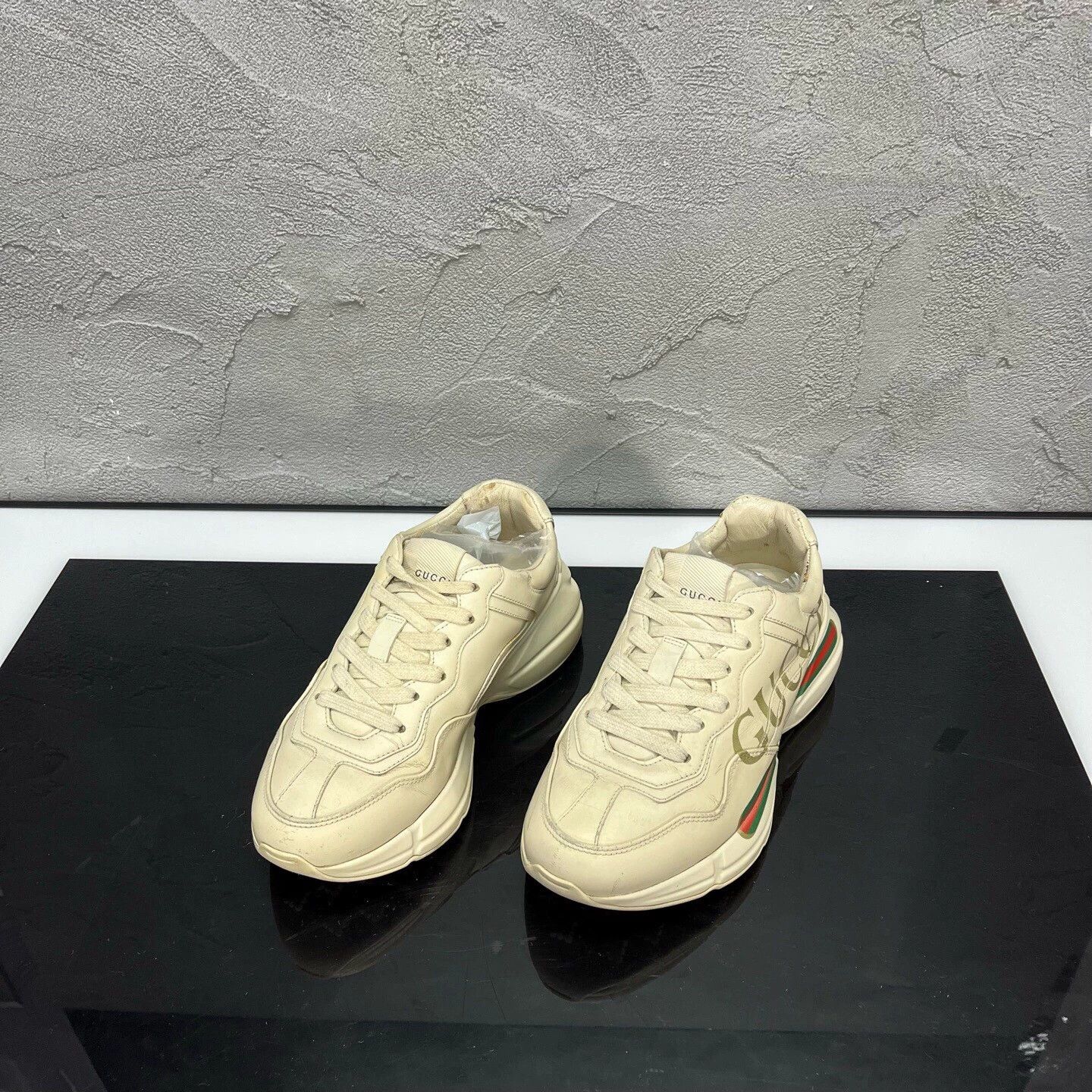 Gucci Women's Dad Sneakers 35.5 95 New TC00308