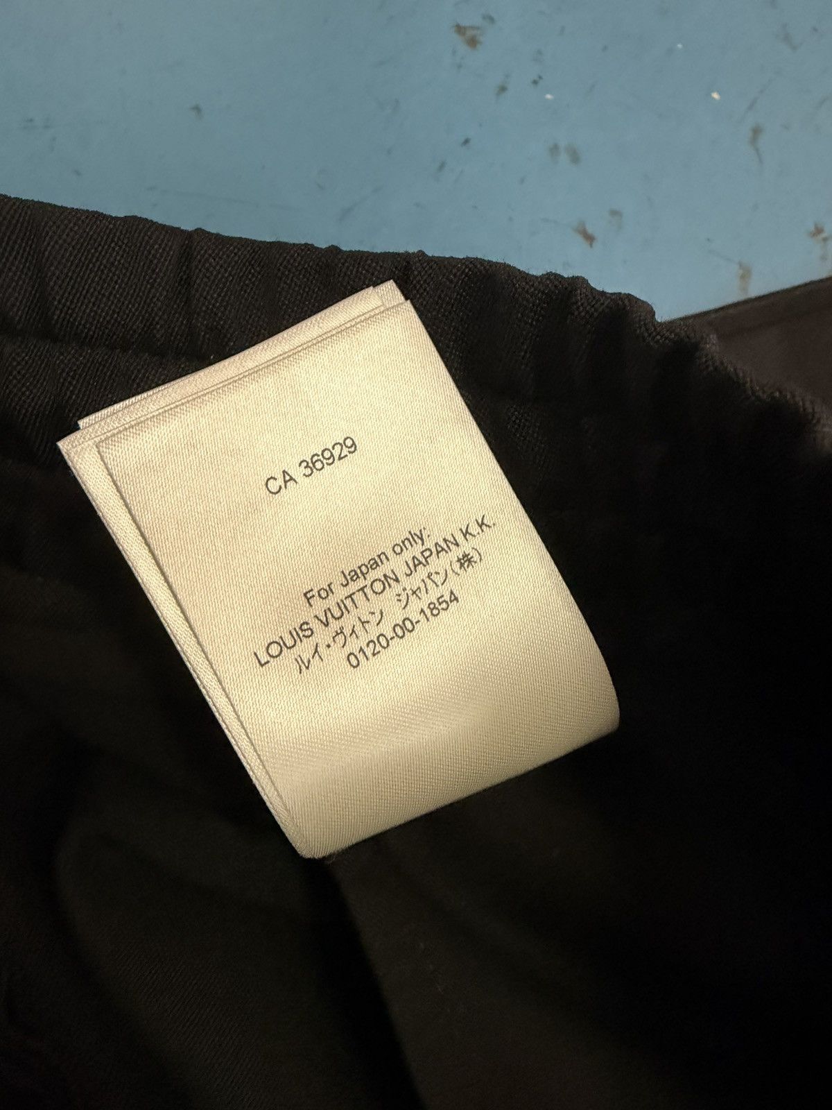 Louis Vuitton LOUIS VUITTON BLACK BOXING SHORTS Size US 36 / EU 52 - 9 Thumbnail