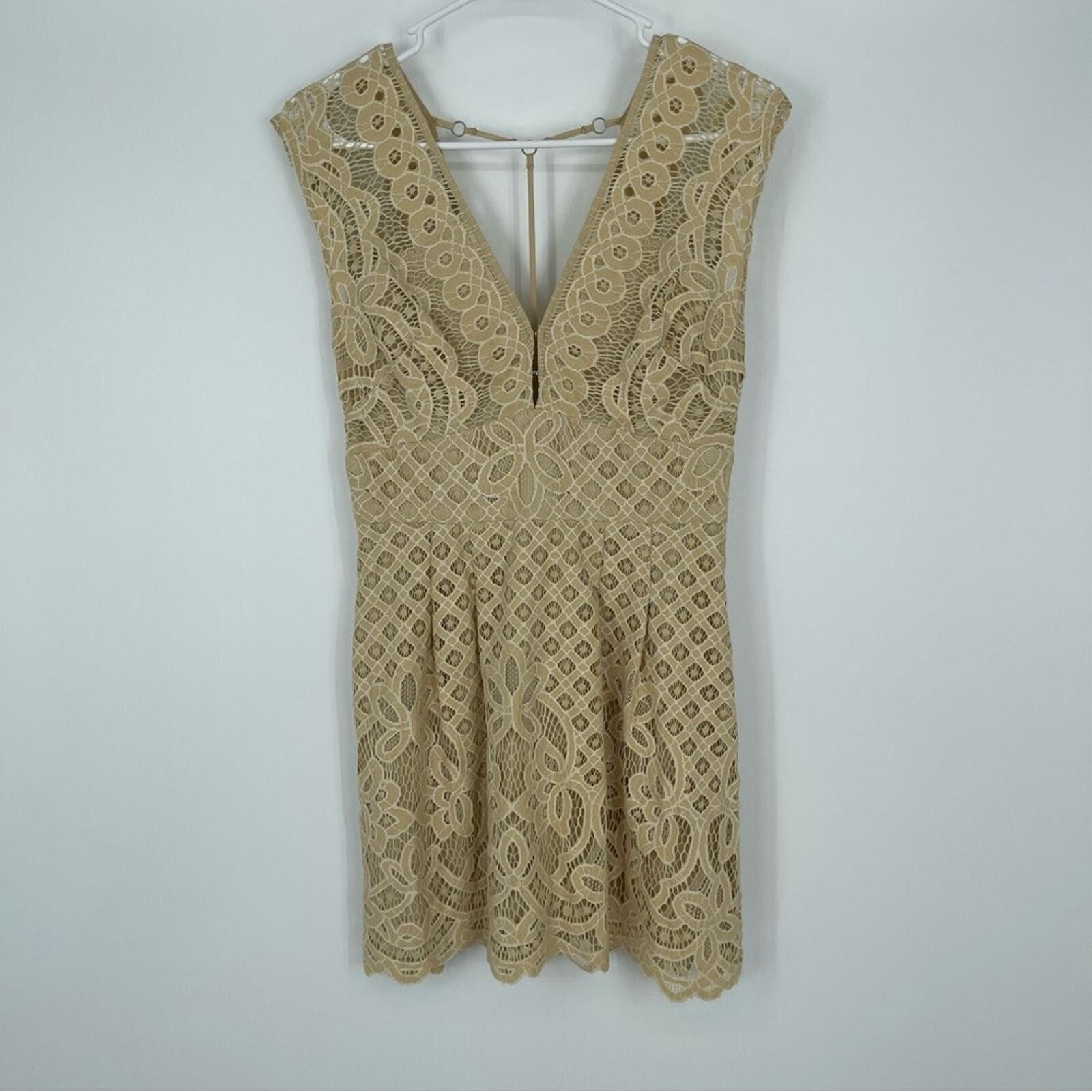 Free People Free People One Million Lover Ivory Lace Mini Dress Size 2 Size XS / US 0-2 / IT 36-38 - 2 Thumbnail