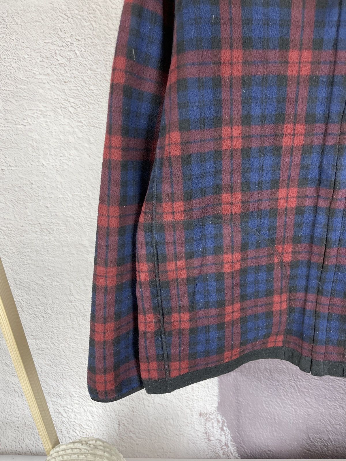 Japanese Brand UNIQLO reversible checkered/black fleece full zip sweater Size US XL / EU 56 / 4 - 5 Thumbnail
