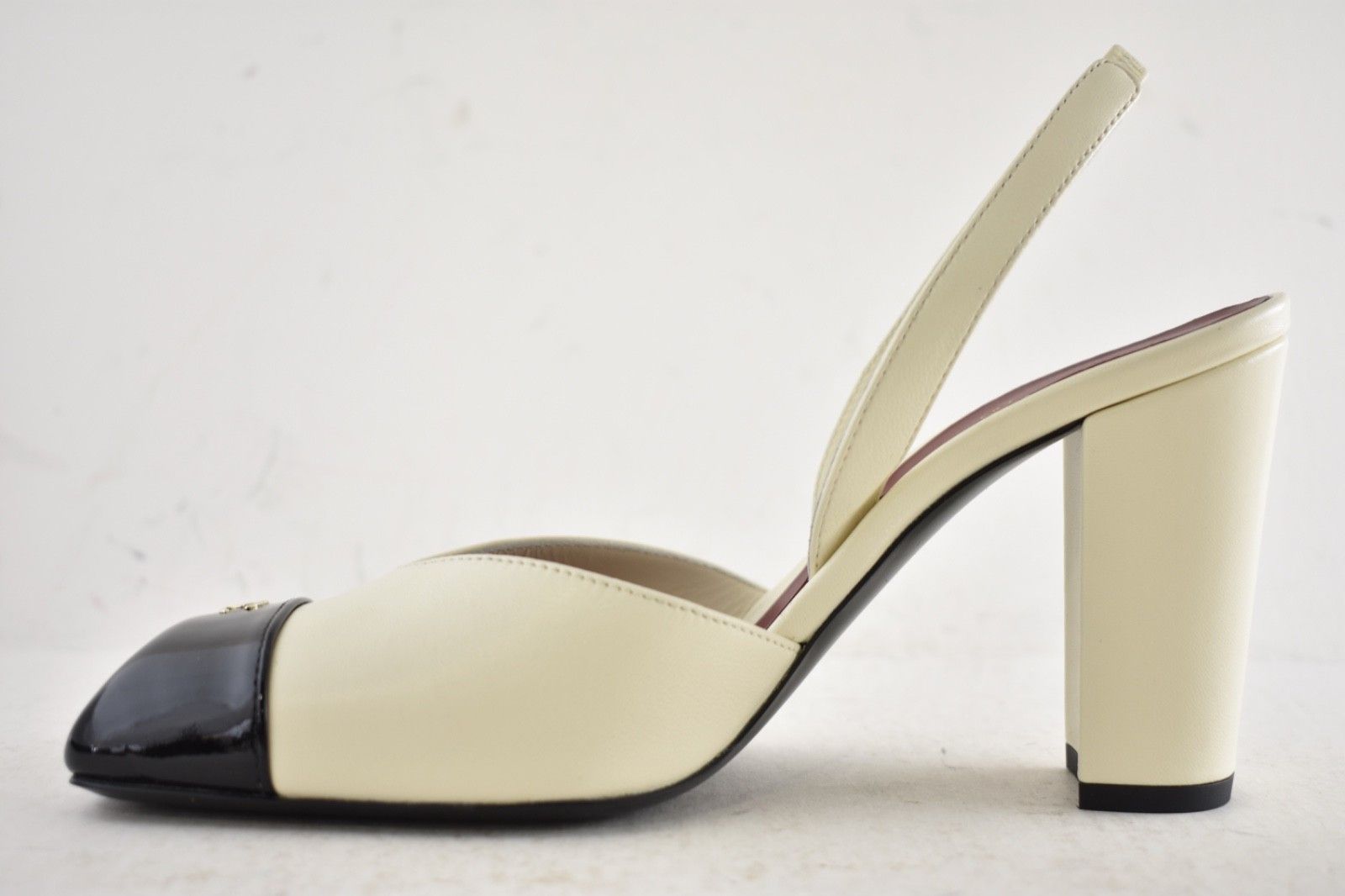Chanel 26S Blazy Ivory Black Square Slingback Block Heel Pump 40 Size US 10 / IT 40 - 18 Thumbnail