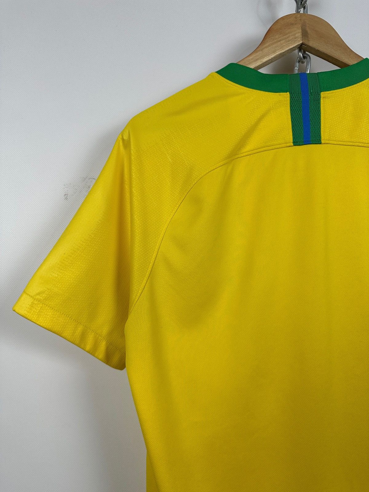 Nike 2018 Nike Brazil National Team Home Soccer Jersey Size US M / EU 48-50 / 2 - 14 Thumbnail