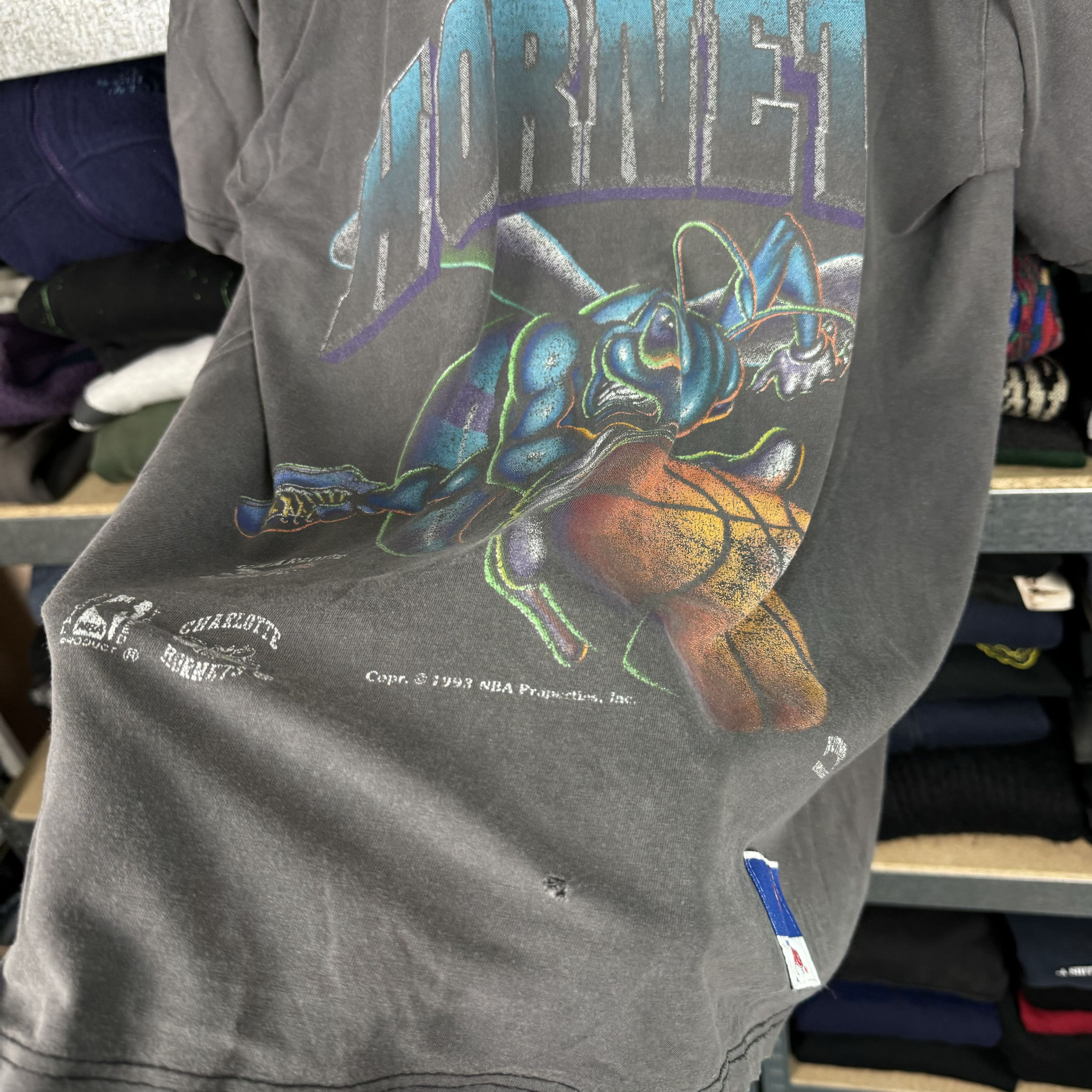 NBA VINTAGE 1993 CHARLOTTE HORNETS NUTMEG FADED T-SHIRT TEE Size US L / EU 52-54 / 3 - 7 Thumbnail