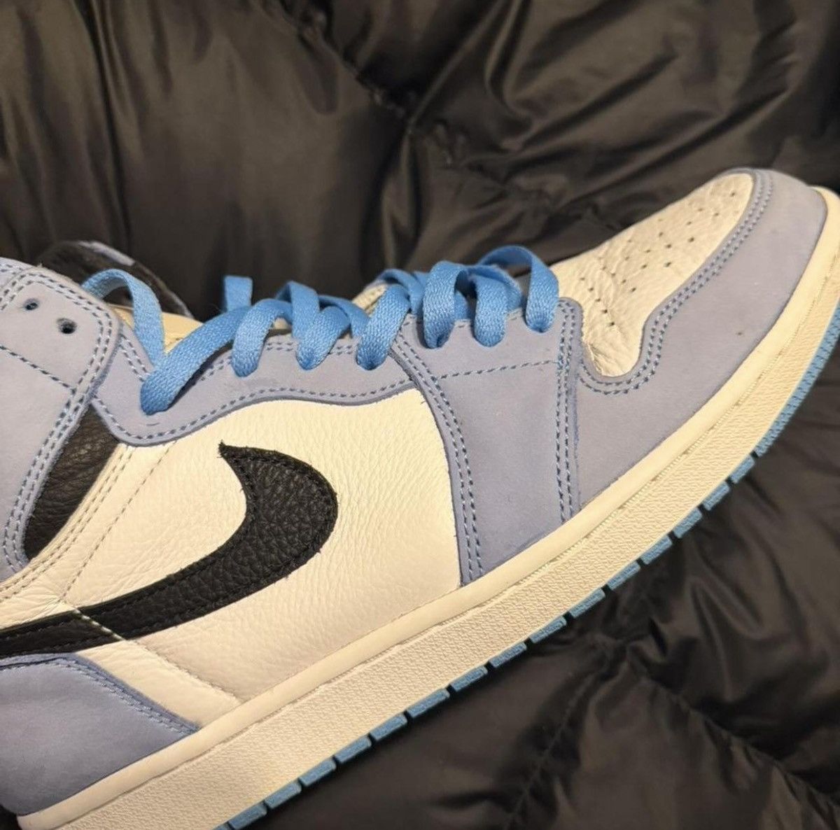 Jordan Brand Jordan 1 Retro High OG University Blue Size 12 Size US 12 / EU 45 - 2 Thumbnail