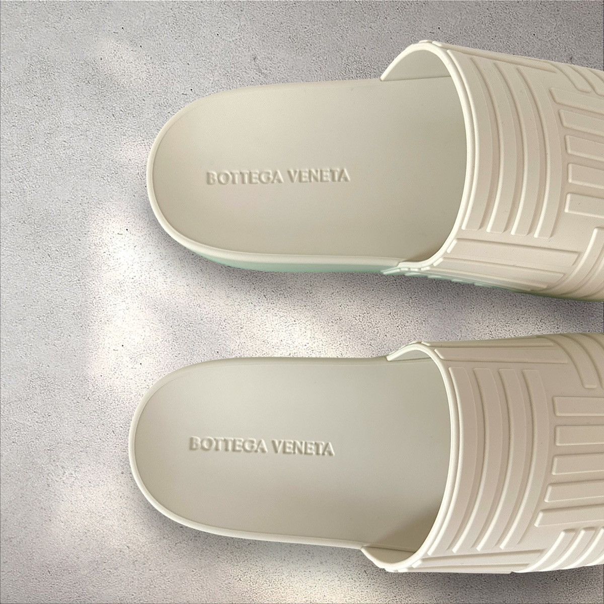 Bottega Veneta Bottega Veneta Rubber Slide Sandals Size US 7 / EU 40 - 5 Thumbnail