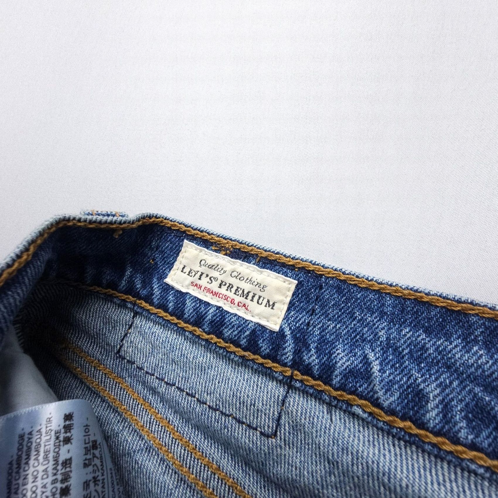 Levi's Levi's Premium Wedgie Jeans Womens 27" Inseam Button Fly High Rise Denim Blue 25 Regular 5-Pocket Comfort Straight Jean Size 42" / US 20 - 4 Thumbnail