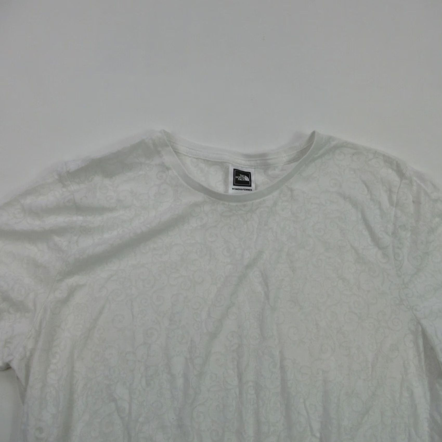 The North Face The North Face Shirt Womens XL Short Sleeve Casual Crew Neck Workout Gym White Size XL / US 12-14 / IT 48-50 - 2 Thumbnail