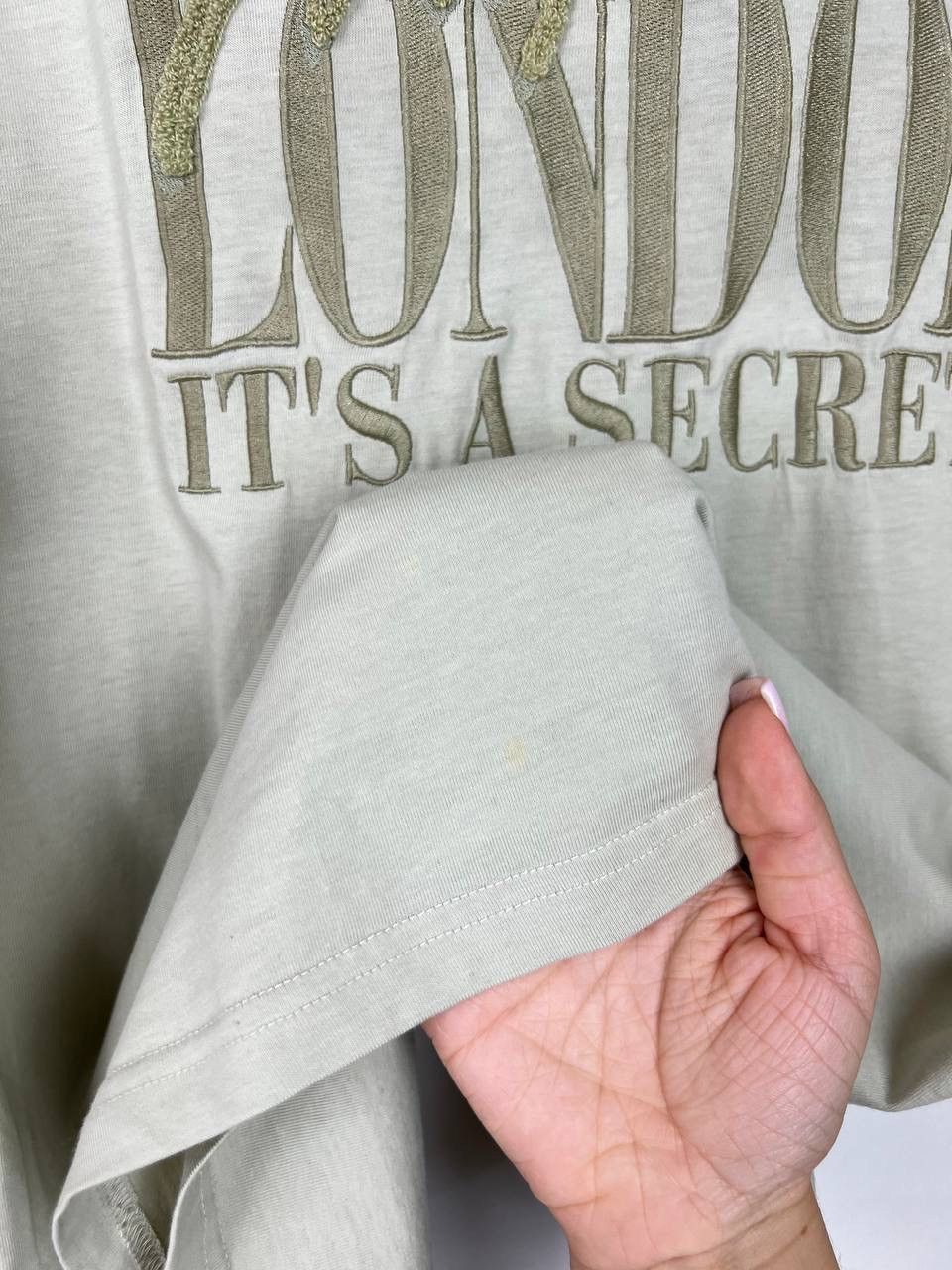 Vintage Trapstar It’s A Secret streetwear t-shirts size L Size US L / EU 52-54 / 3 - 4 Thumbnail