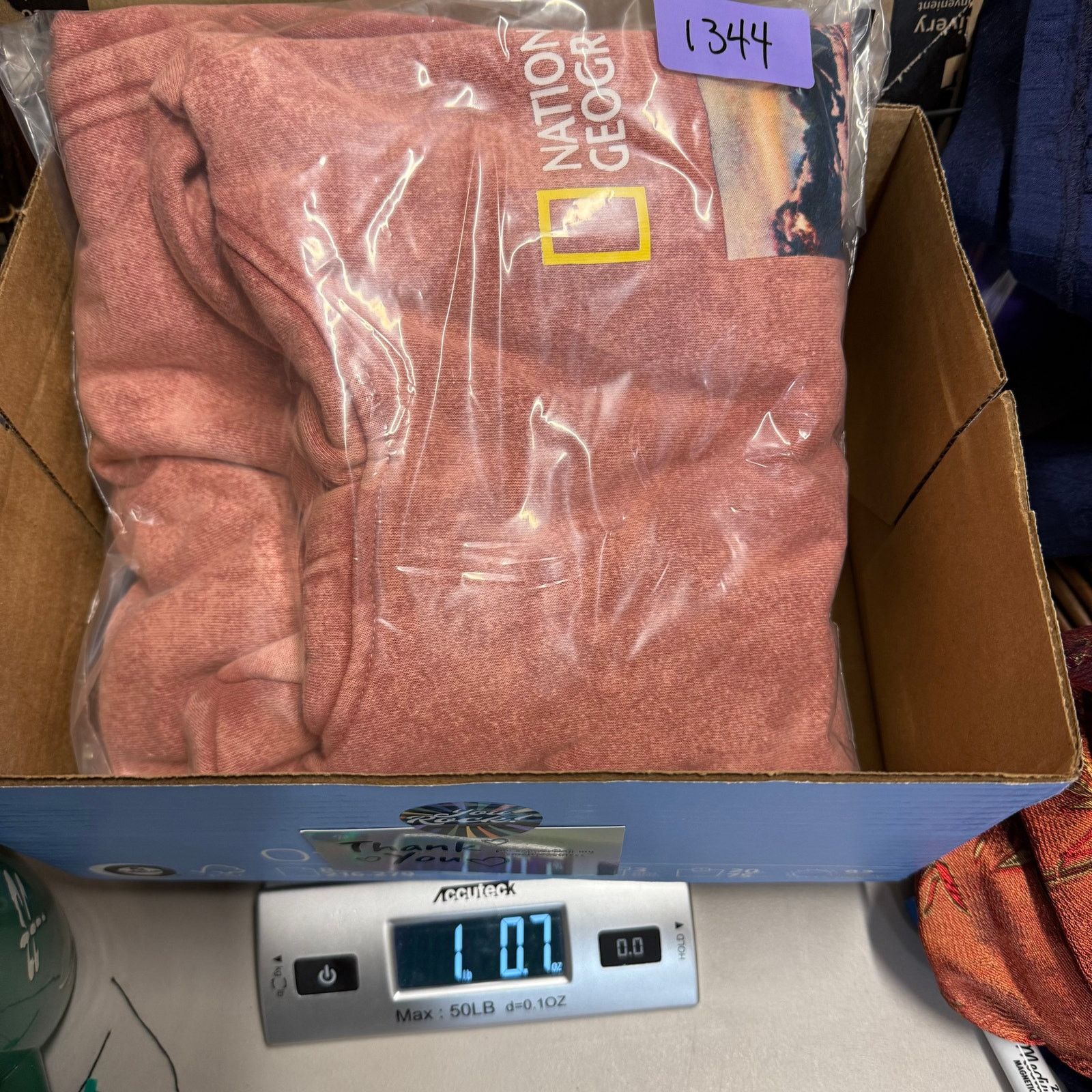 Other National Geographic L Hoodie Pink Acid Wash Patagonia Chile Size US L / EU 52-54 / 3 - 12 Thumbnail