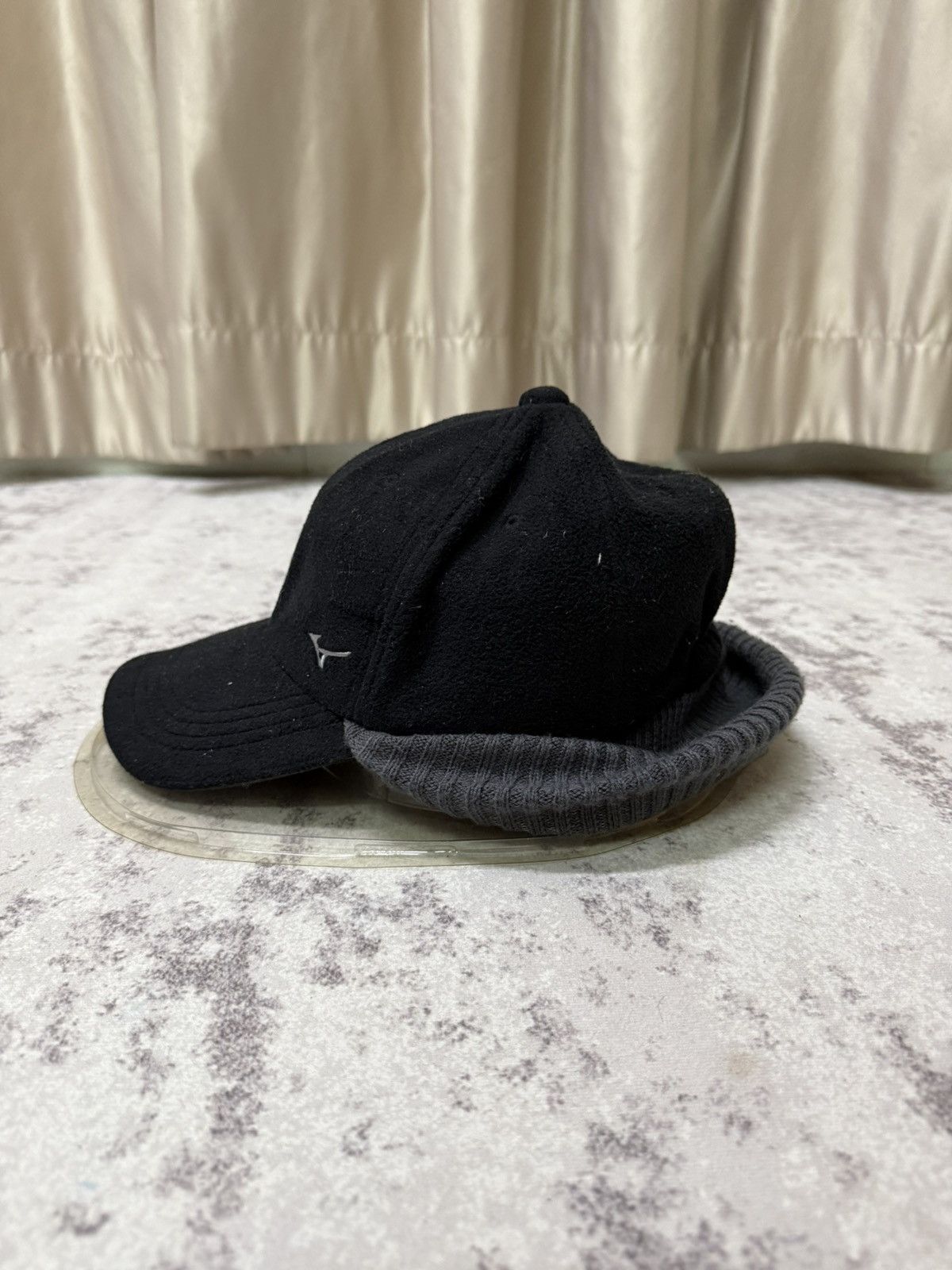 Mizuno Vintage Mizuno Black Fleece Earlap cap with gray knit lined Size ONE SIZE - 2 Thumbnail