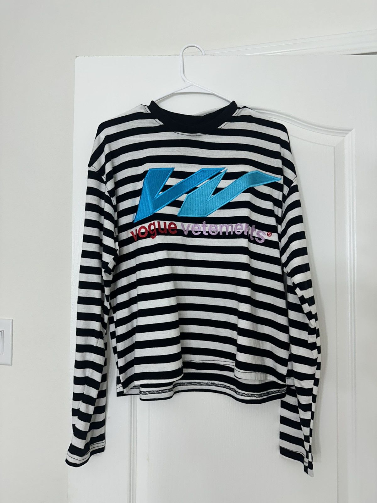 Vetememes Vogue vetememts longsleeve Size US M / EU 48-50 / 2 - 3 Thumbnail