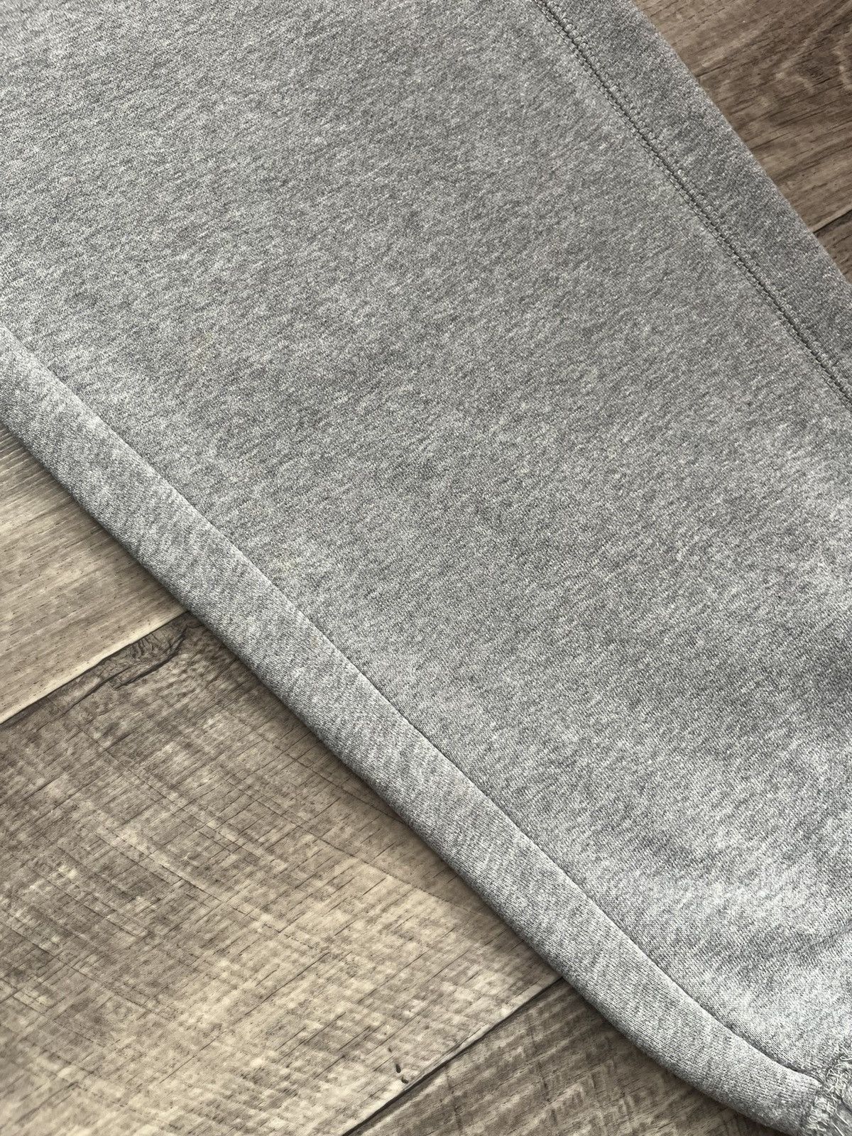 Nike Vintage Y2K Baggy Light Gray Nike Sweatpants Size L Size US 34 / EU 50 - 11 Thumbnail