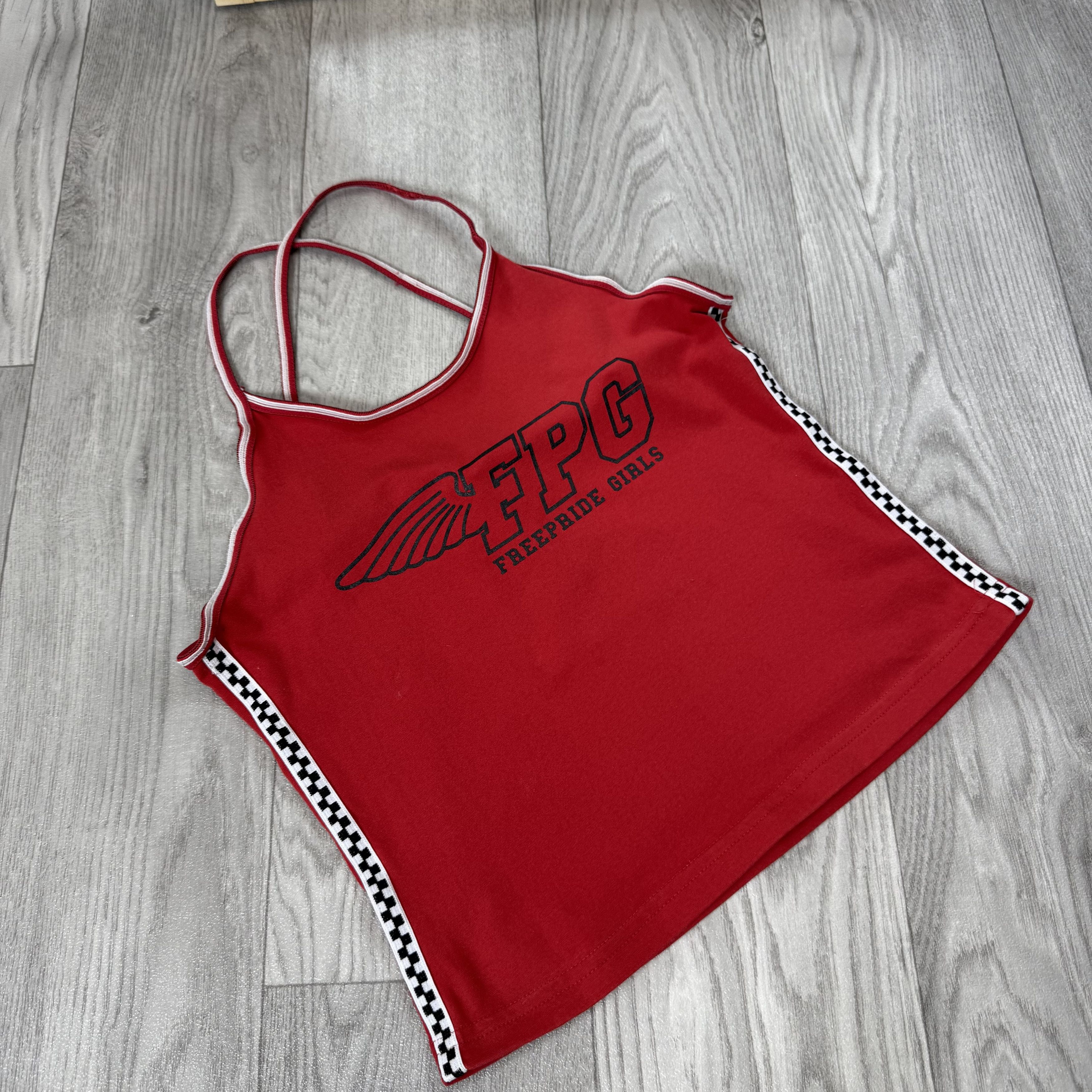 Vintage Vintage FREEPRIDE GIRLS 90s Rare Graphic Red Crop Top S Size S / US 4 / IT 40 - 4 Thumbnail