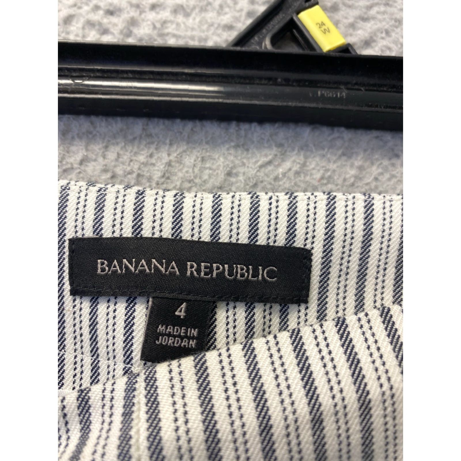 Banana Republic Banana Republic Pants Women Size 4 White Wide-Leg Ankle 26 Inseam Casual Flat Front Button Pull On Reg Womens Size 27" / US 4 / IT 40 - 4 Thumbnail