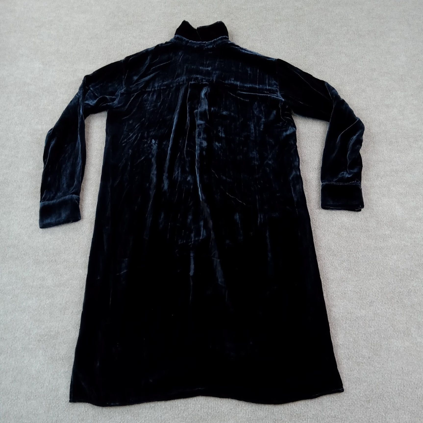 Vince Vince Dress Womens XS Black Velour Long Sleeve V-Neck Buttons Knee Length Sheath Size XS / US 0-2 / IT 36-38 - 7 Thumbnail